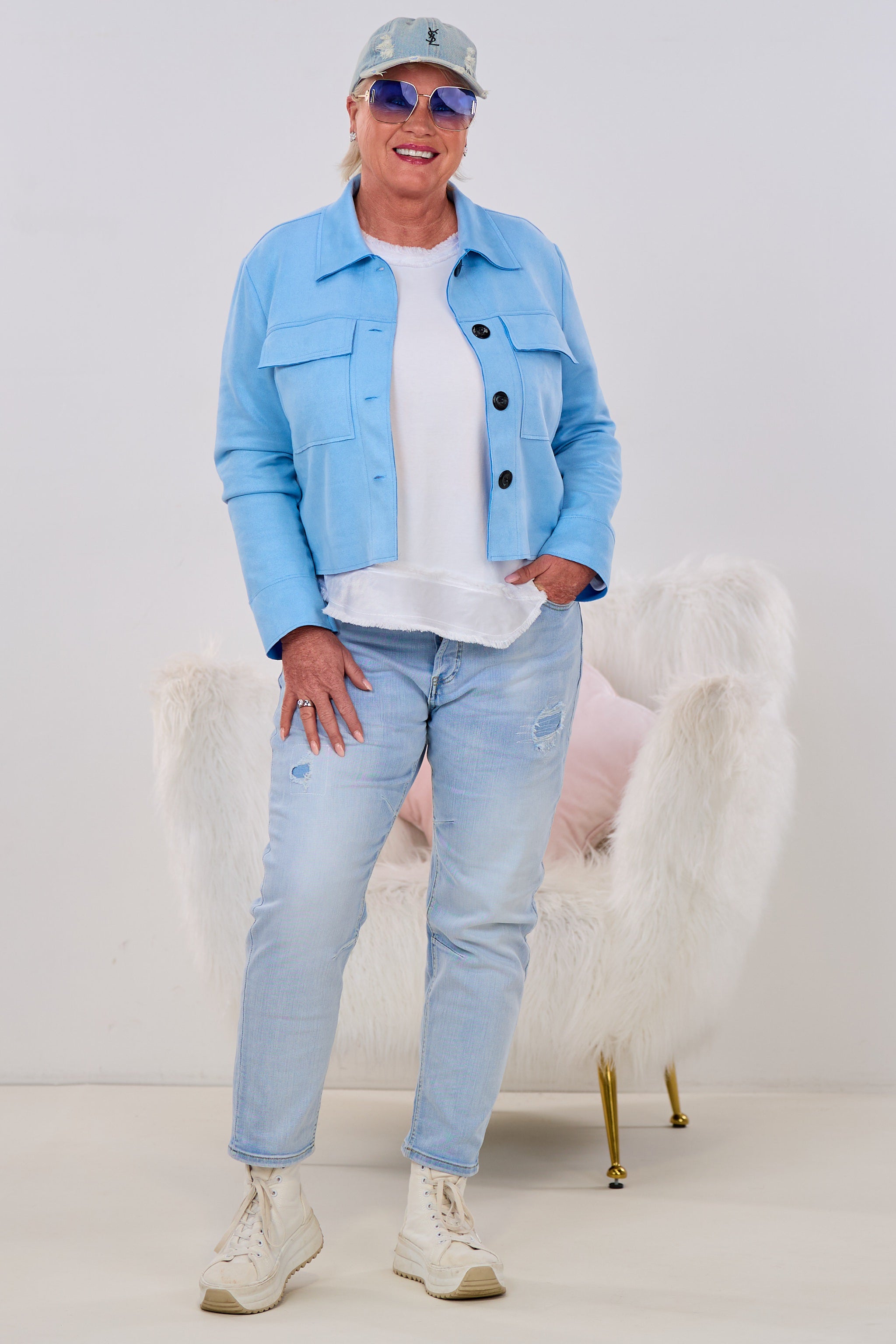 kurze Hemdjacke in Waschleder-Optik, hellblau