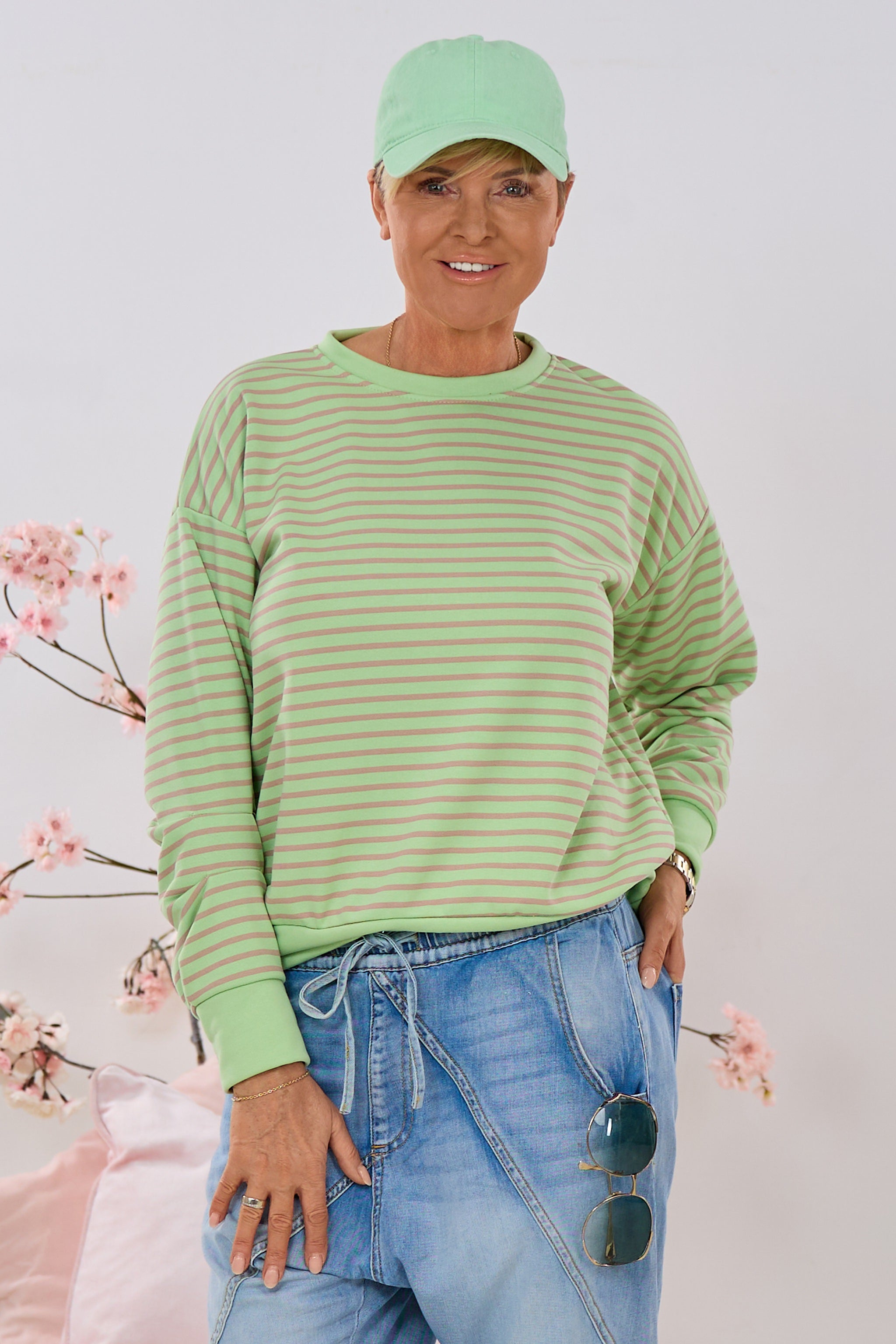 Gestreiftes Sweaty, lindgrün-taupe