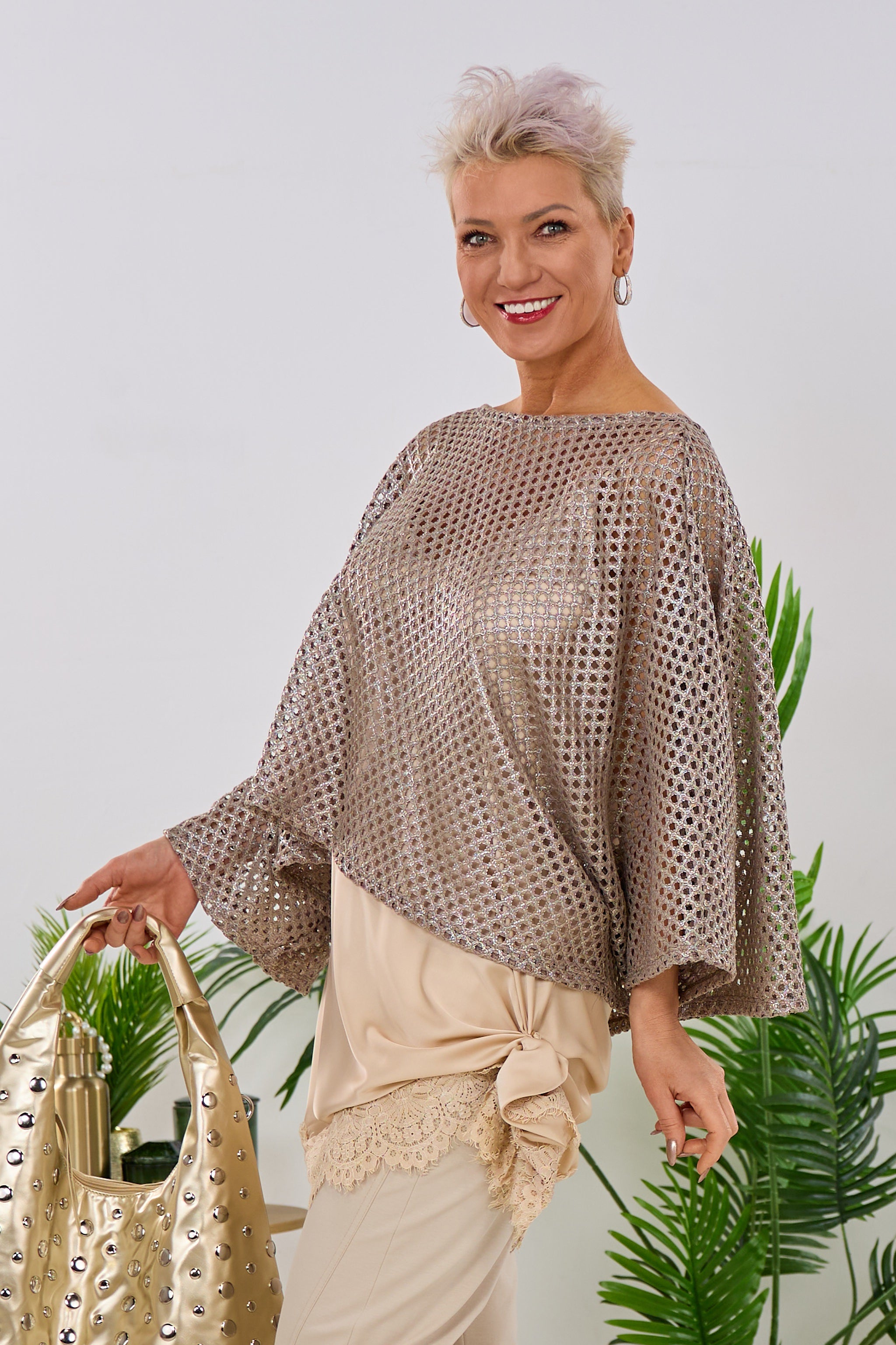 Lochstrick Pulli mit Fledermausärmeln, taupe glänzend