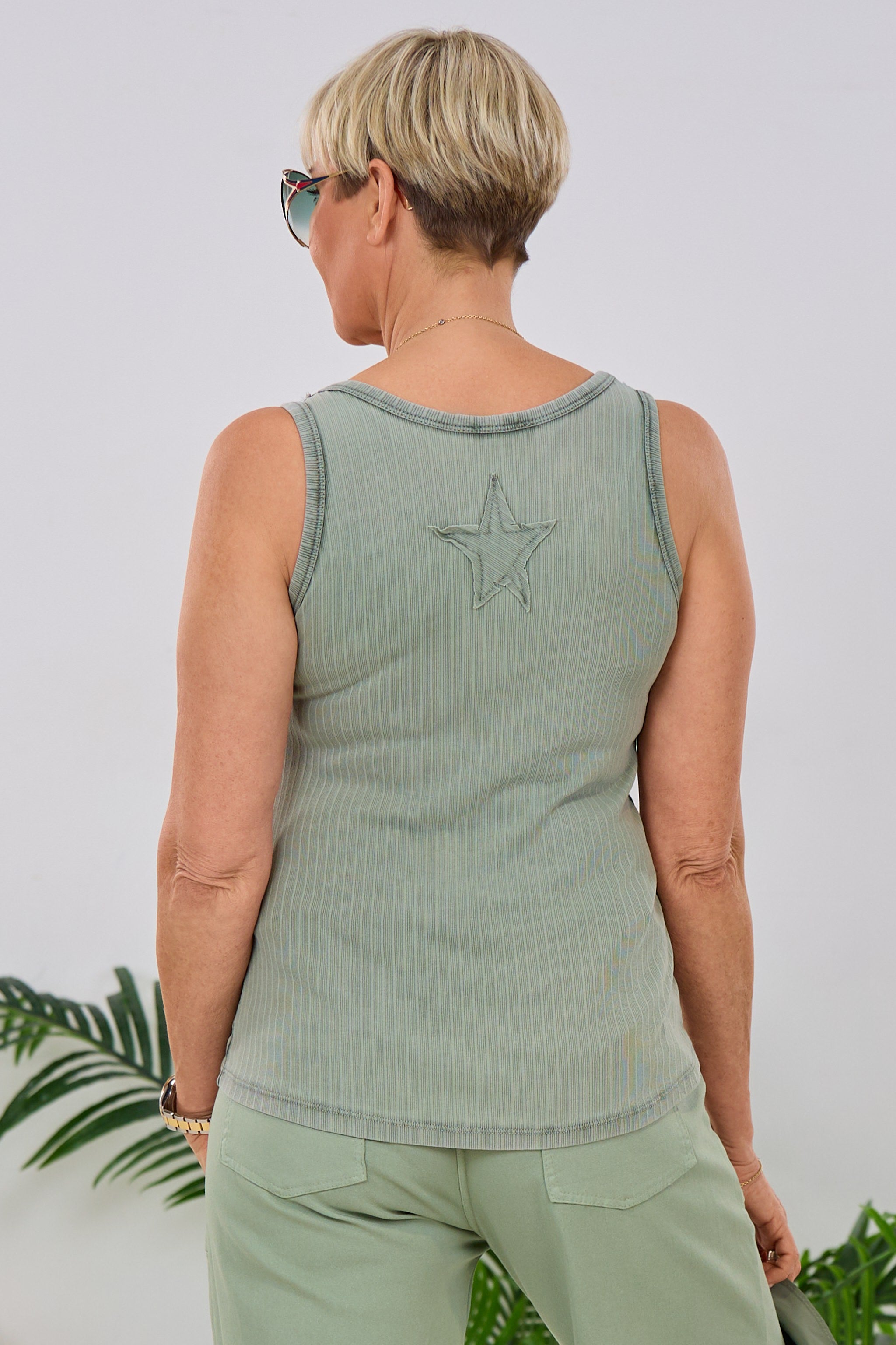 Ripp-Top mit ausgefranster Bordüre,  khaki