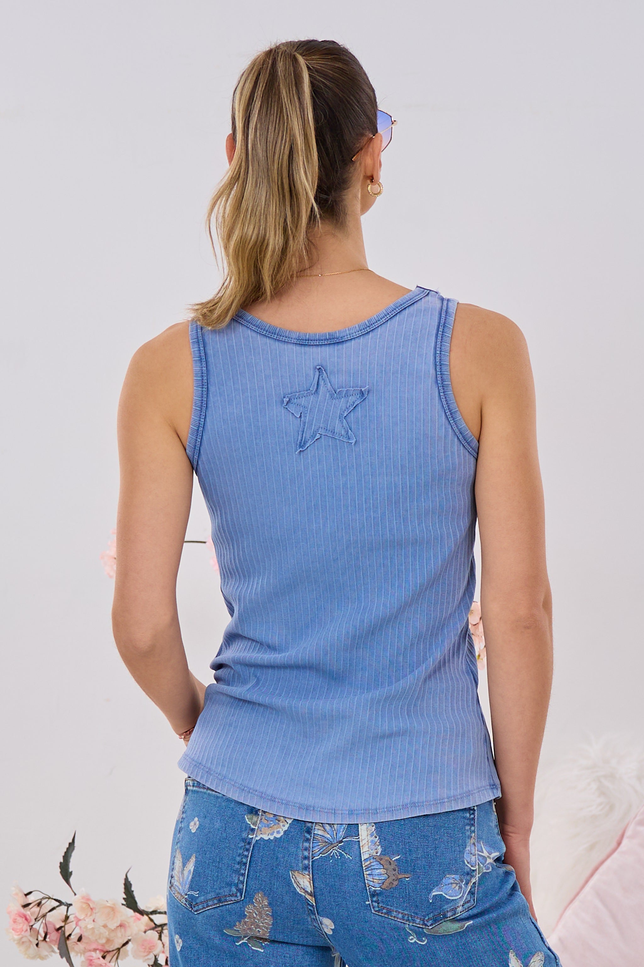 Ripp-Top mit ausgefranster Bordüre, denim blau