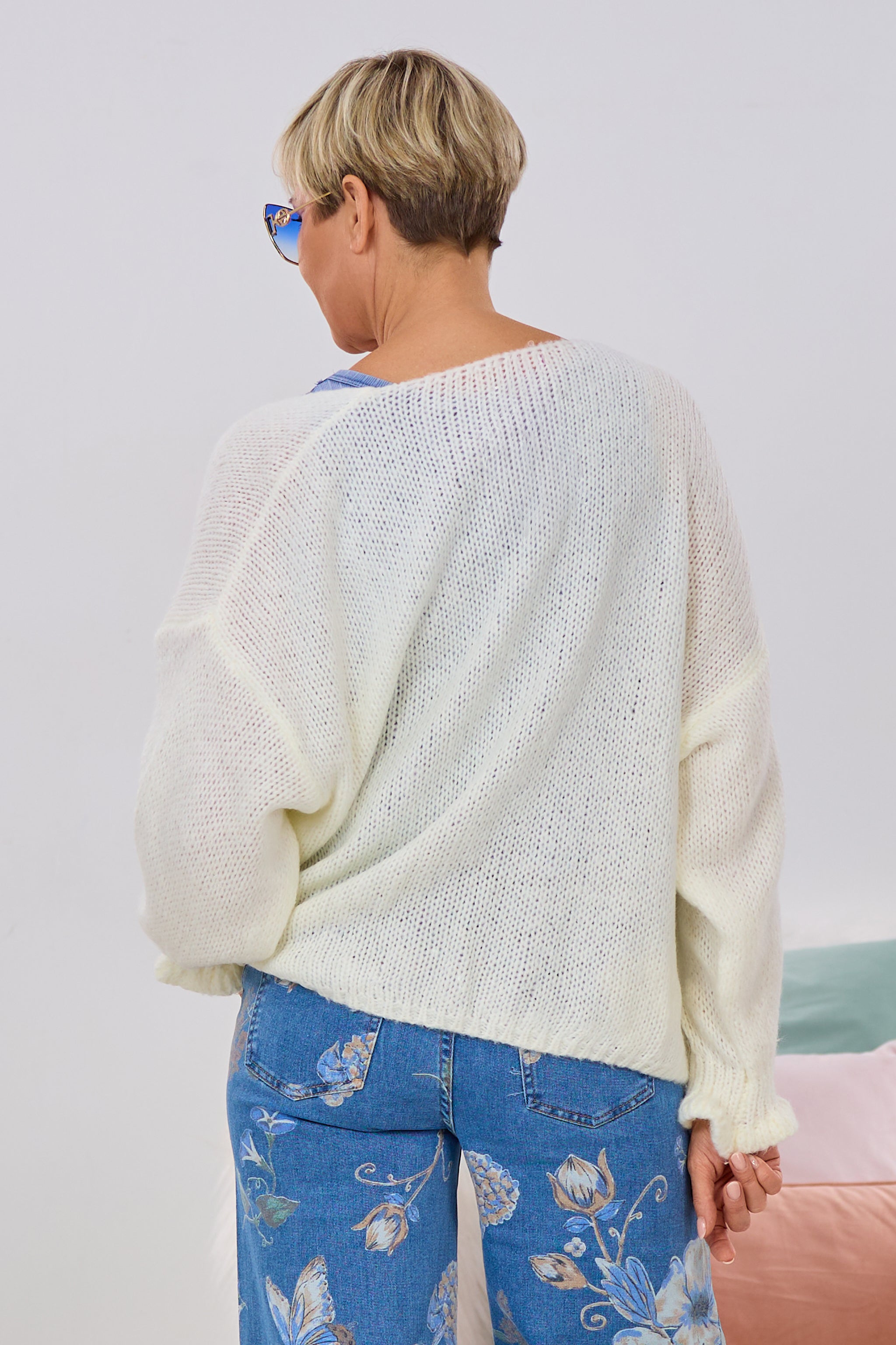 Strickjacke mit Rüschen-Ärmlen, ecru