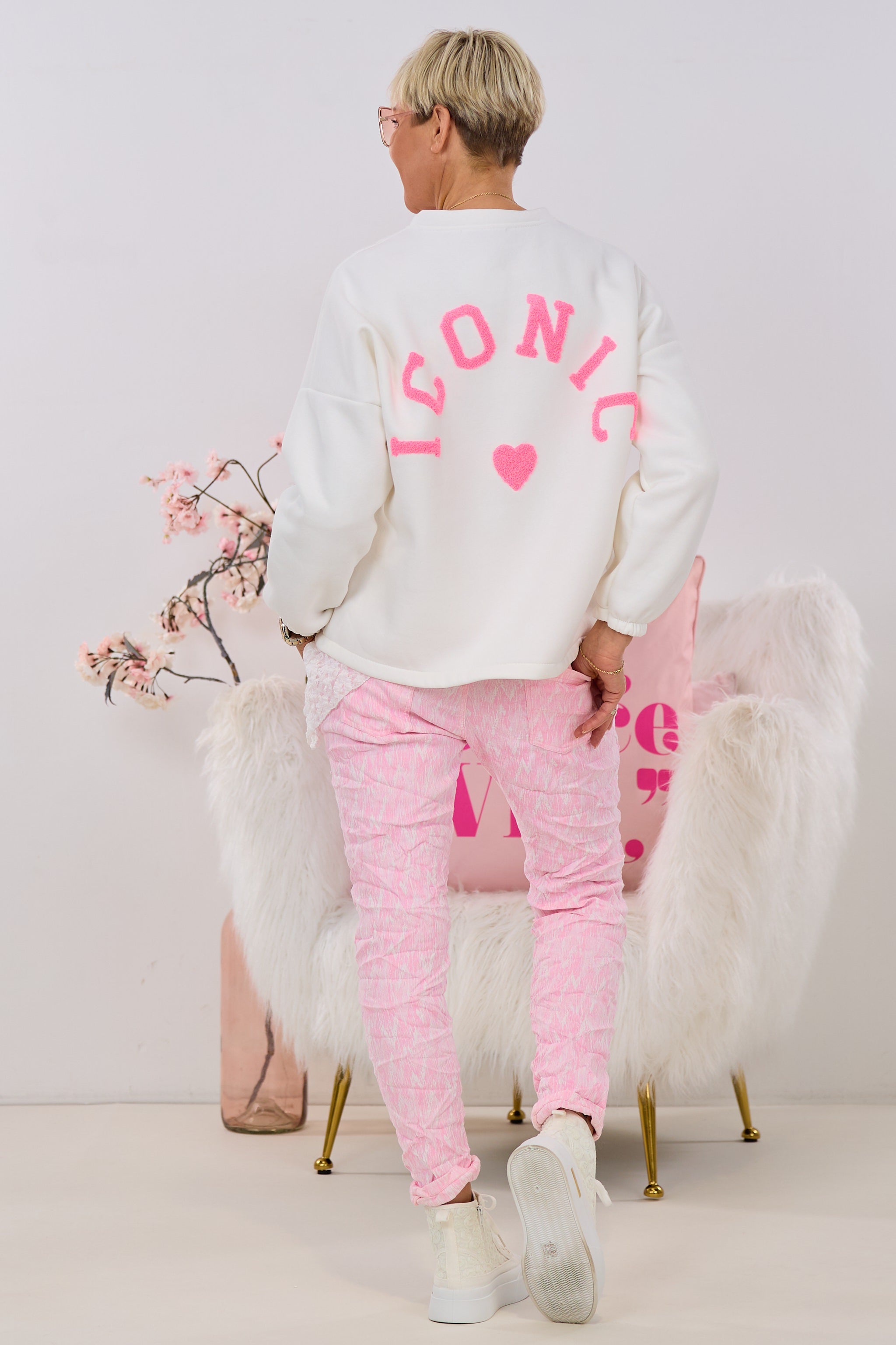 Sweaty mit ICONIC-Flock, ecru-candy pink