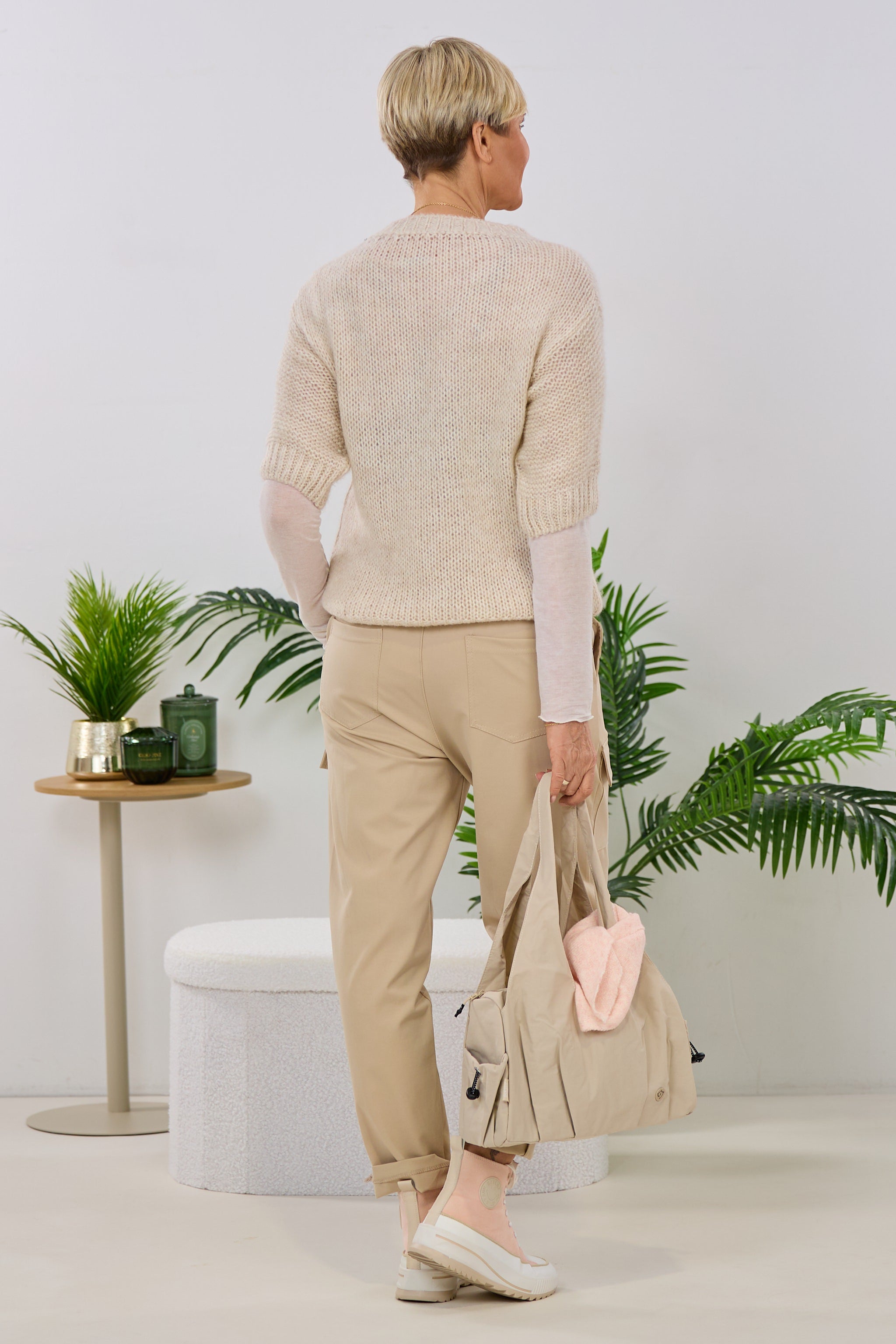 Short-sleeve knitted sweater CIAO AMORE, beige-pink