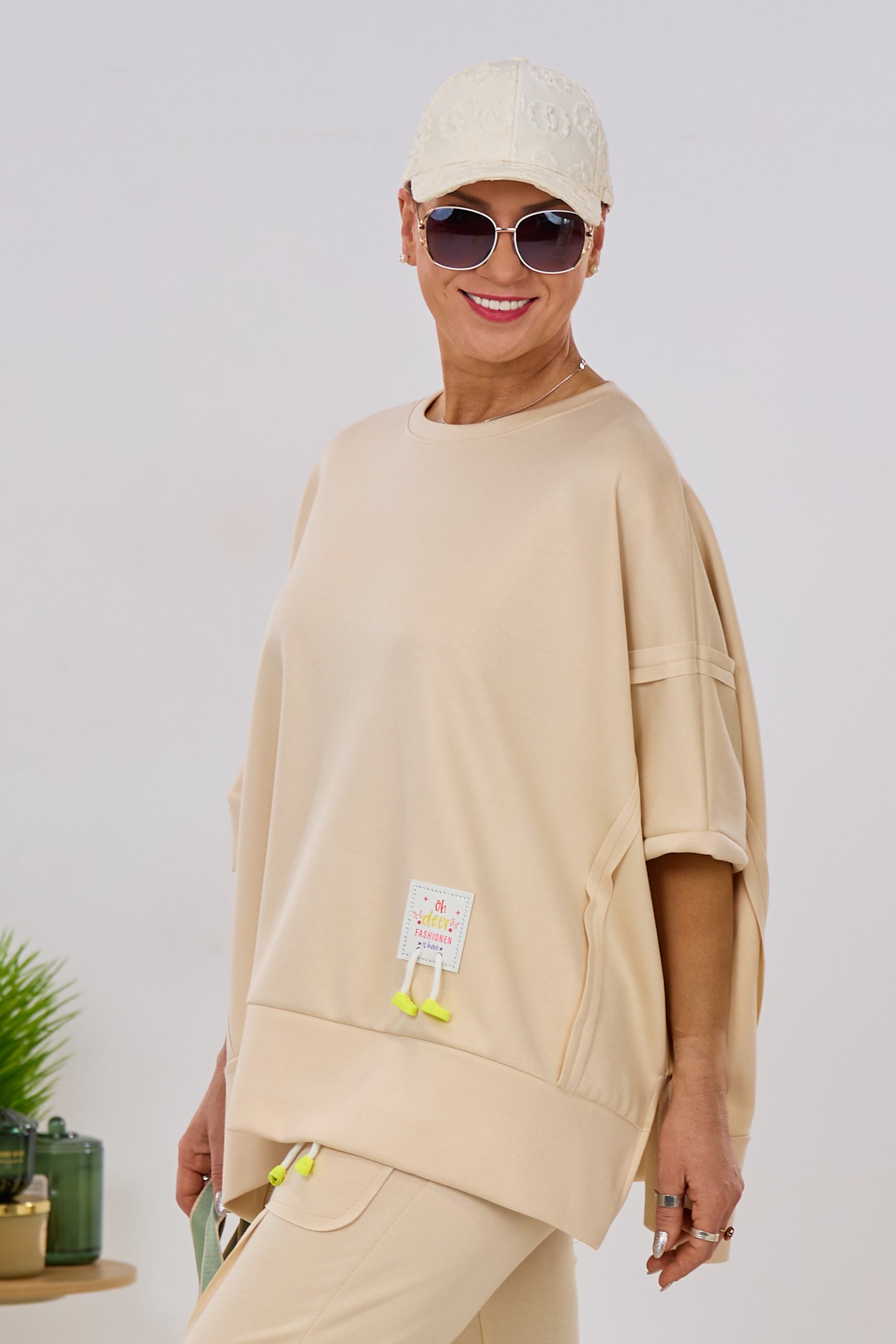 Cozy Sweaty mit außenliegenden Nähten, beige