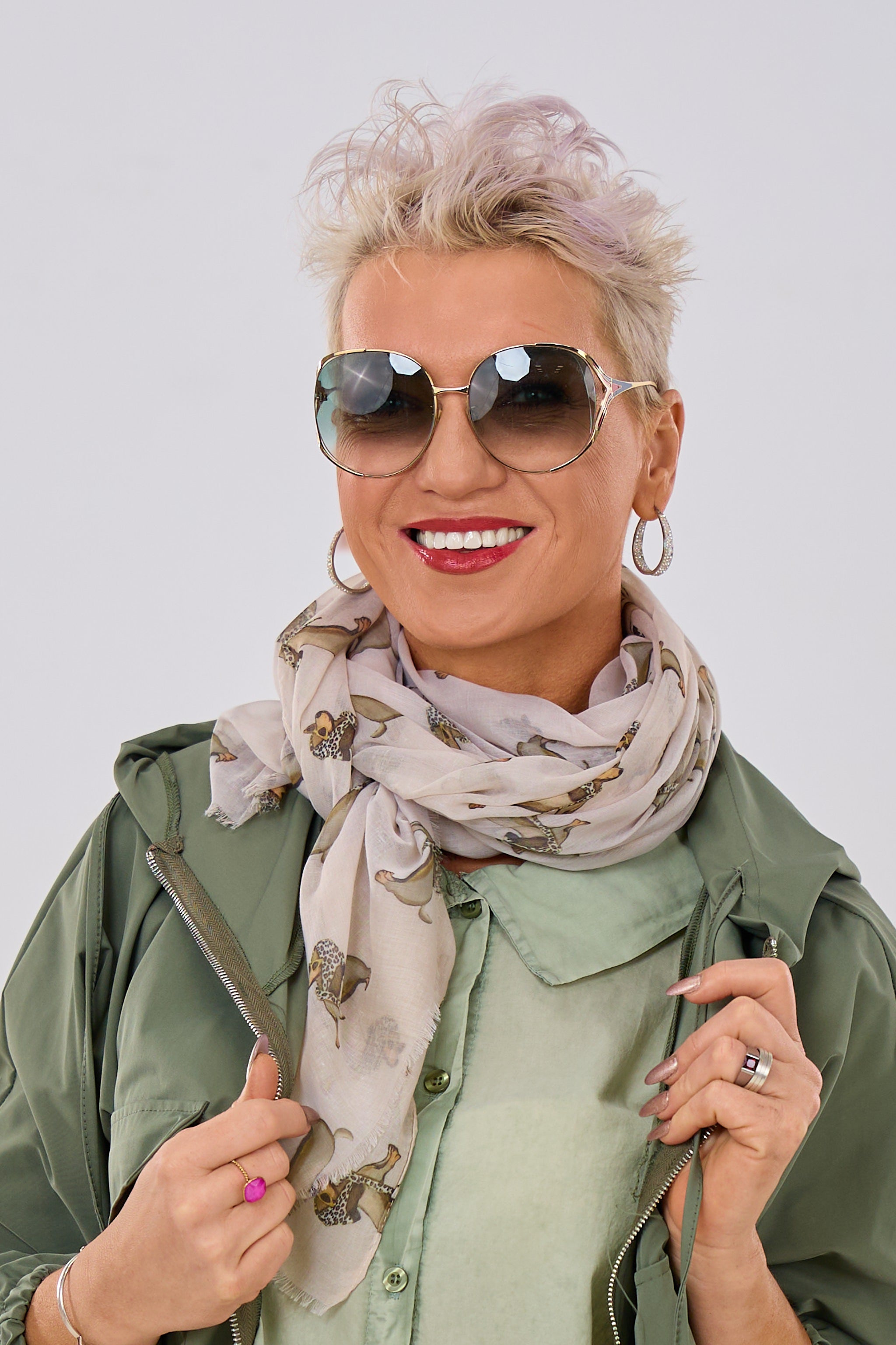 Tuch mit süssen Dackeln, beige-braun-taupe