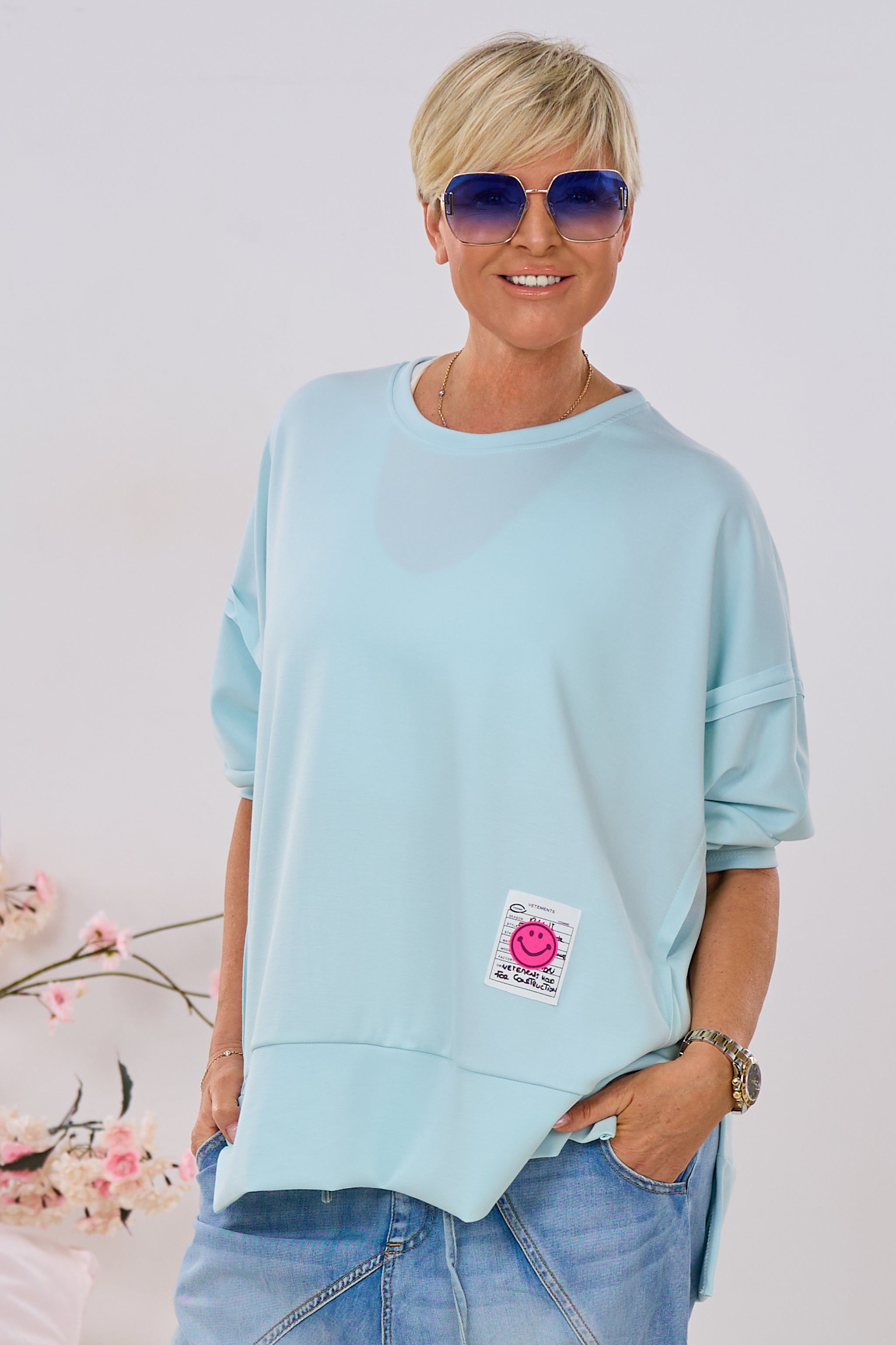 Cozy Sweaty mit außenliegenden Nähten, hellblau