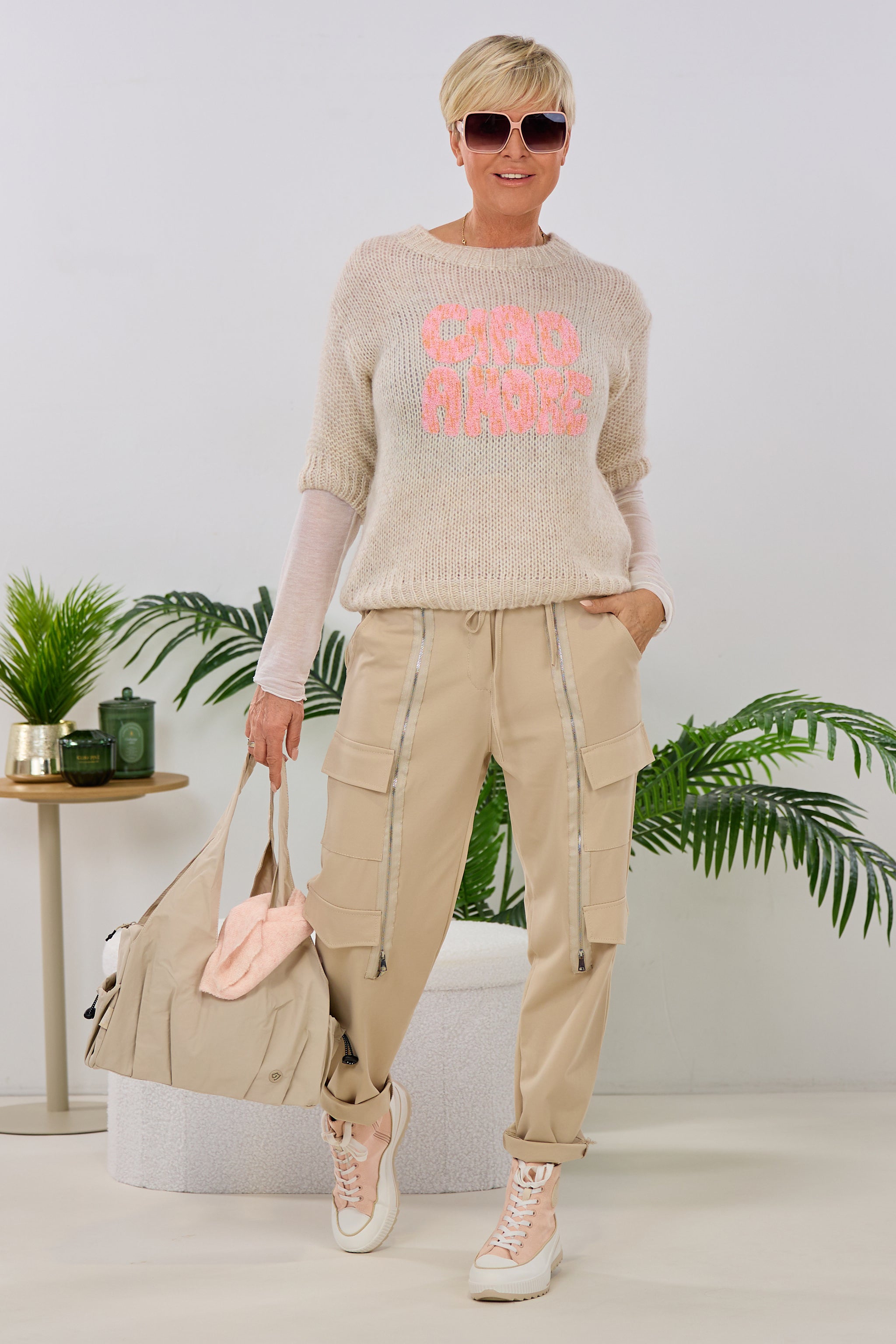 Cargohose mit Zierreißverschlüssen, beige