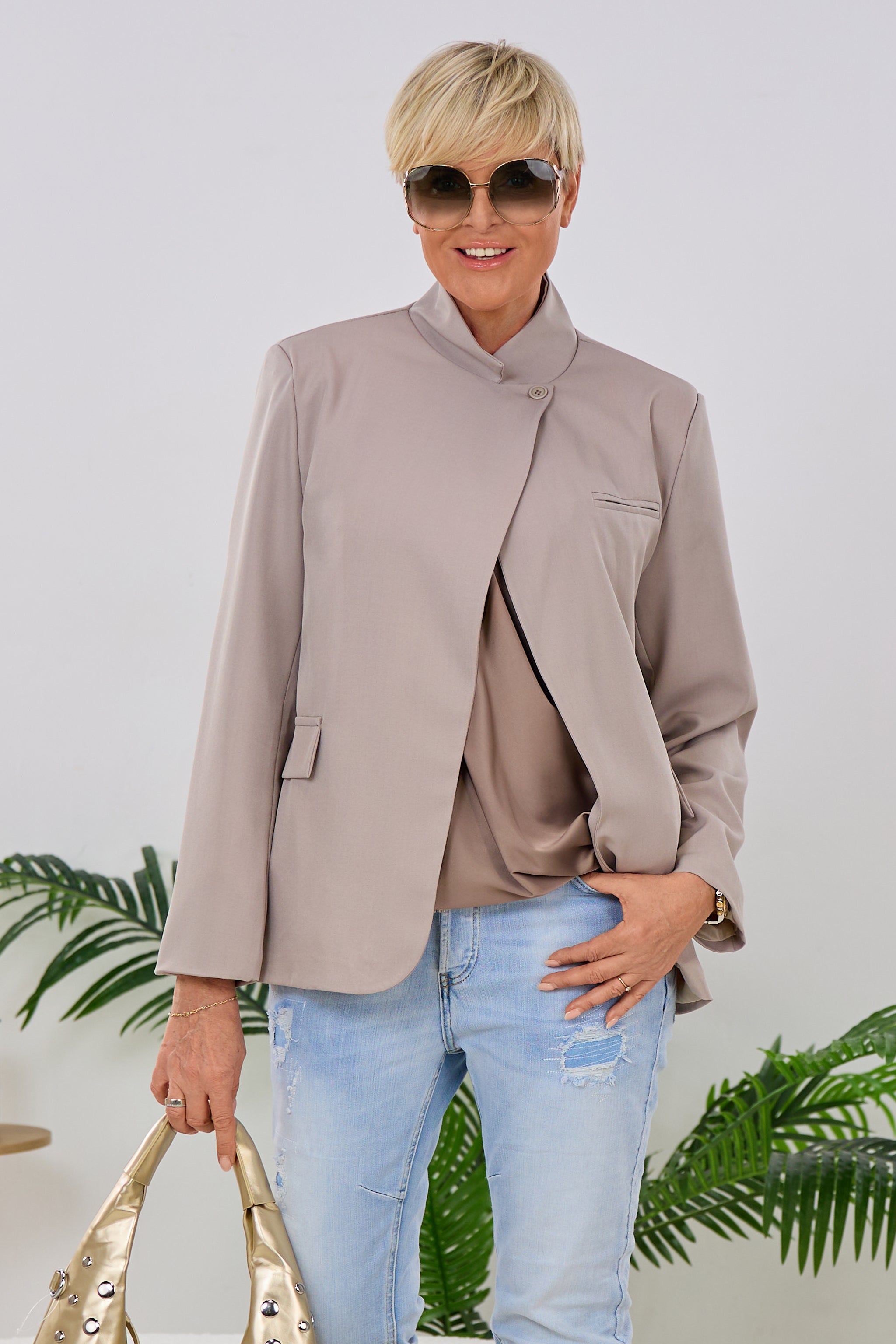 Langer Blazer mit kleinem Knopf, taupe