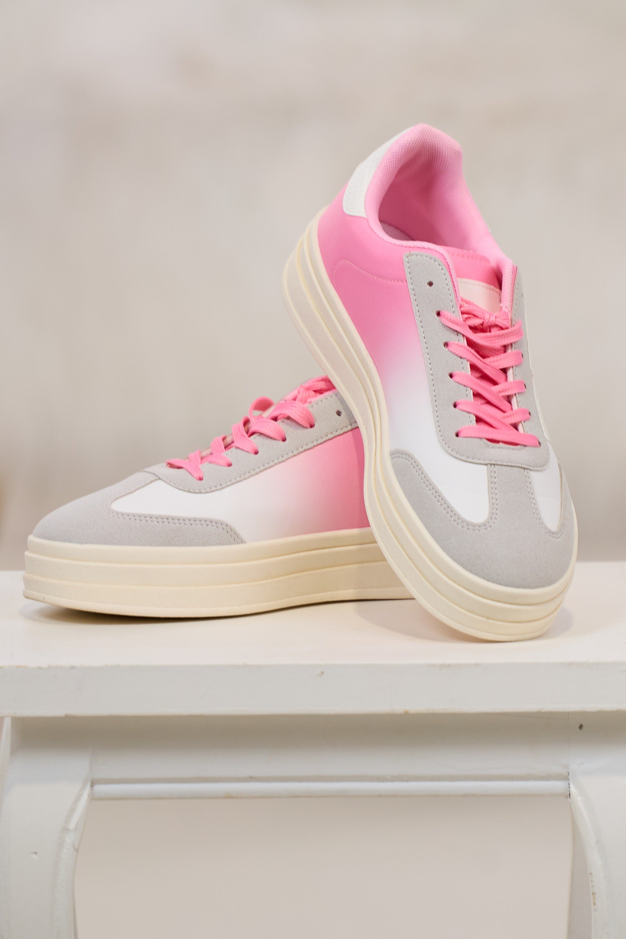 Sneaker mit Farbverlauf, rosa-weiß-grau