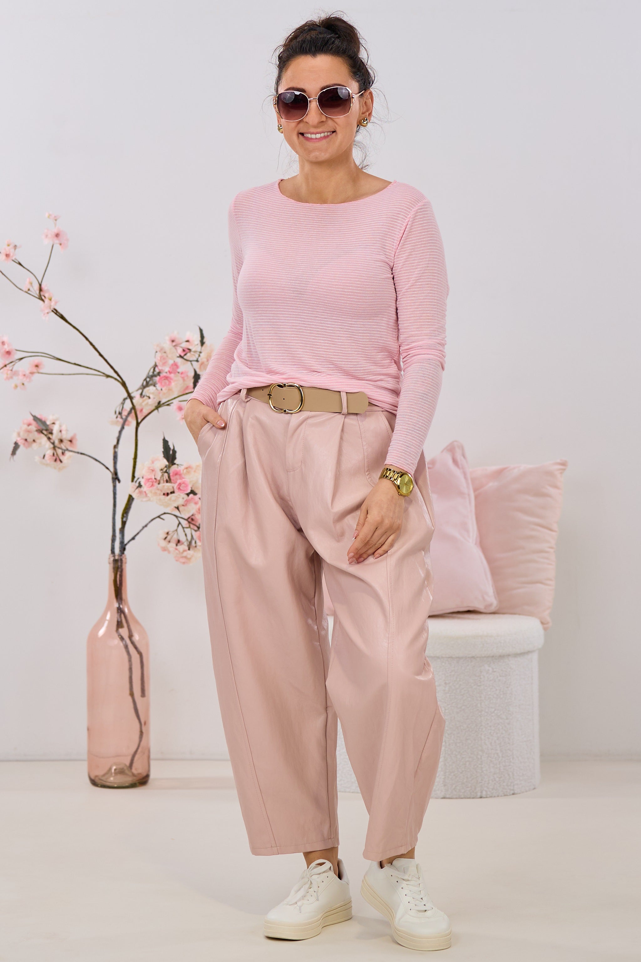 Kunstleder Hose mit Gürtel, altrosa