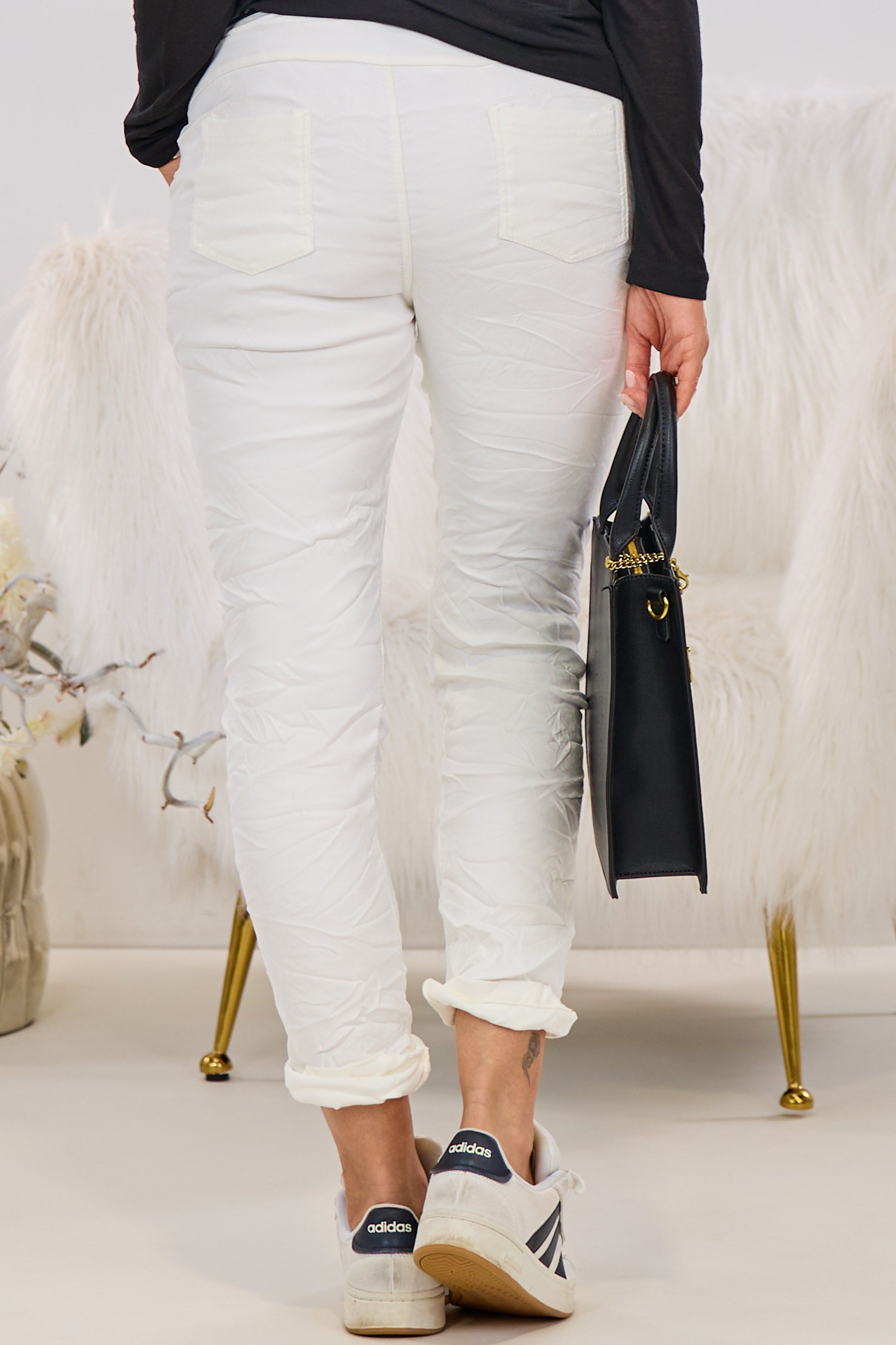 Hose mit Gürtel im Knitterlook, ecru