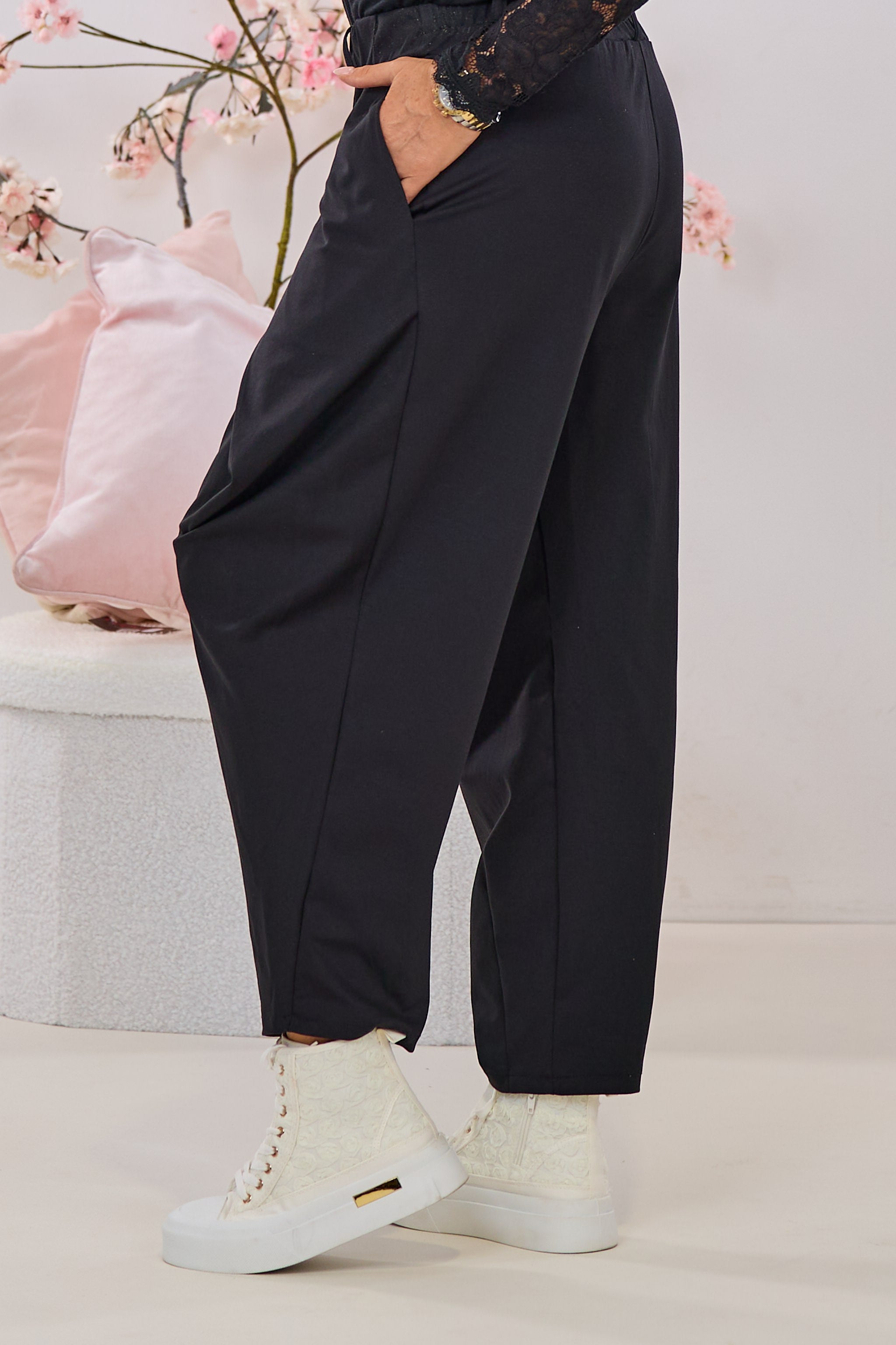 Hose mit Überschlägen, schwarz