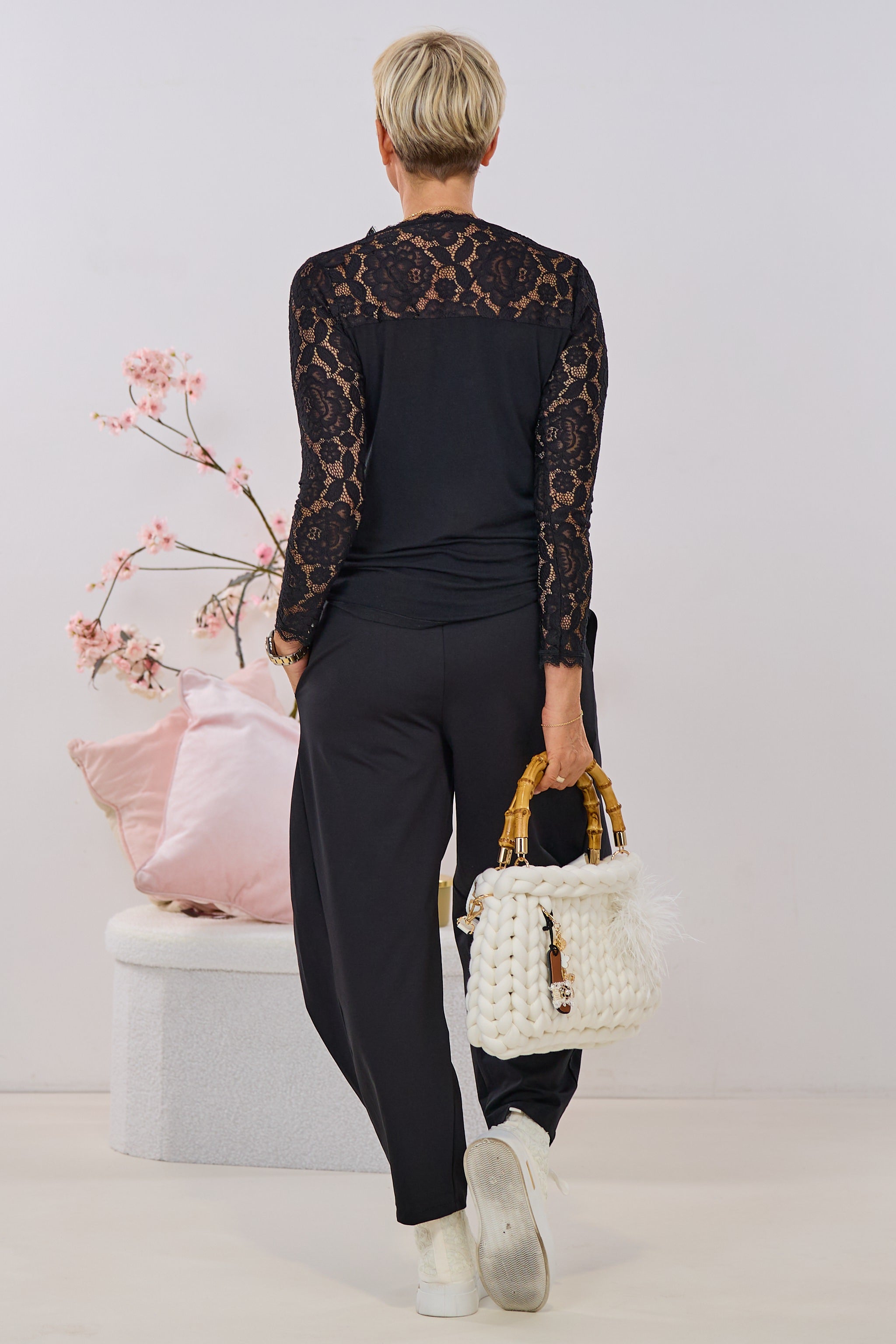 Longsleeve mit Spitze, schwarz