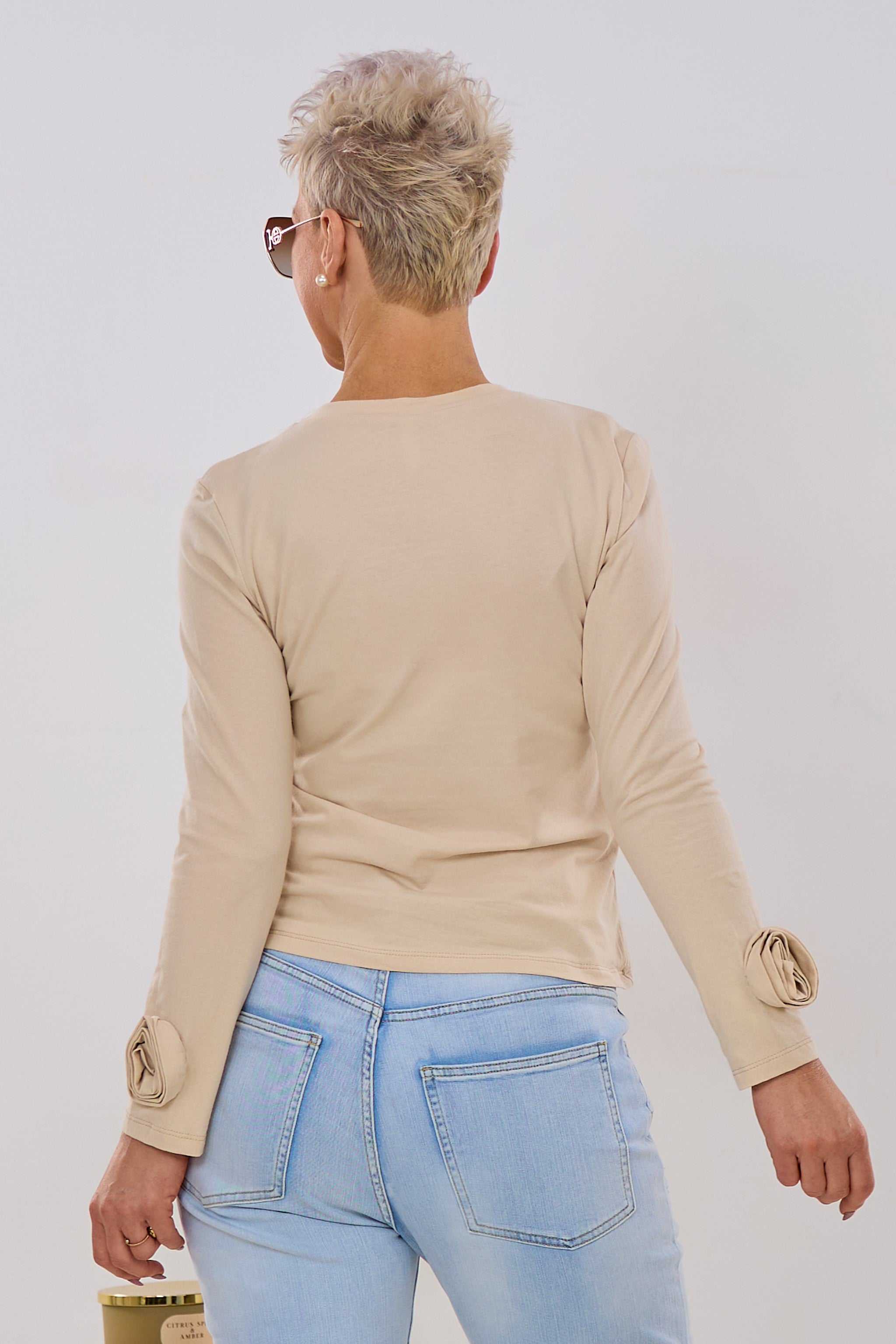 Longsleeve mit süßer Blume, beige