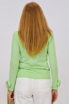 Longsleeve mit süßer Blume, hellgrün