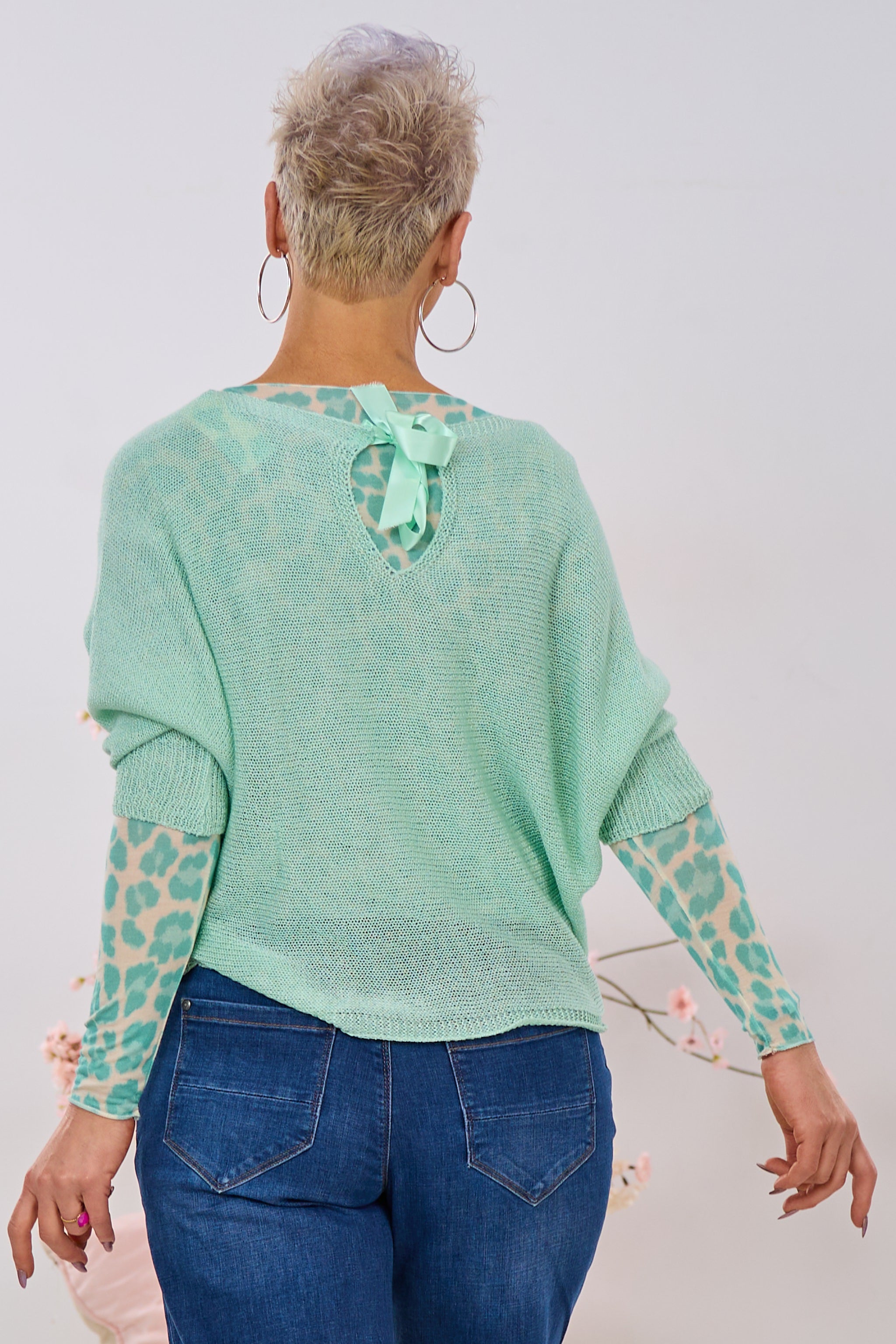 quergestrickter Pulli mit Schleife, mint