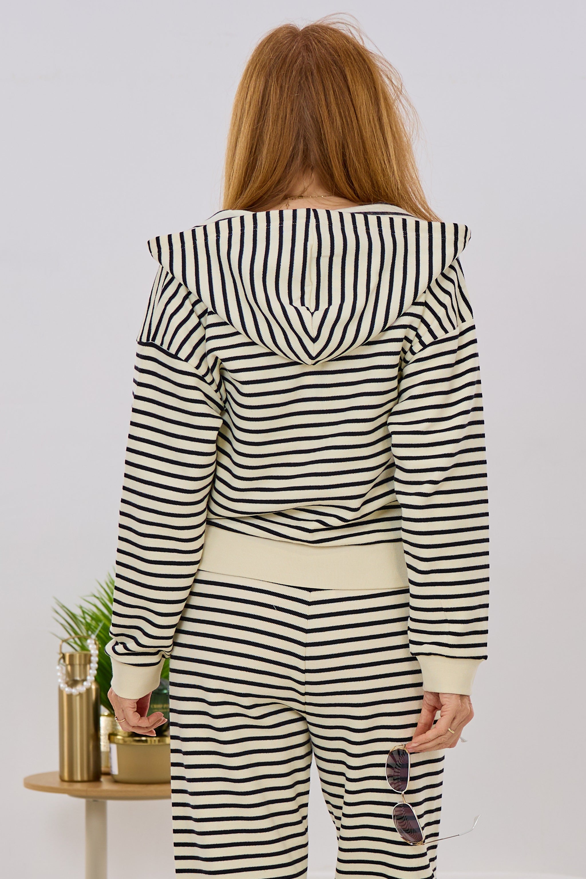 geringelte Sweaty-Jacke, creme-schwarz