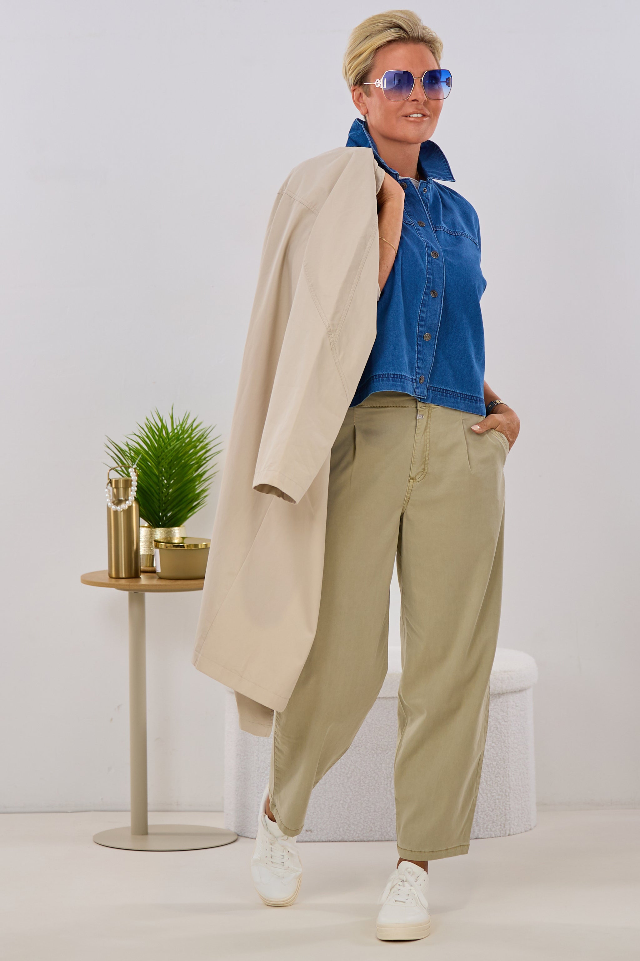Loose LouTZ Cropped Pants Beige | Wide pleated trousers for women