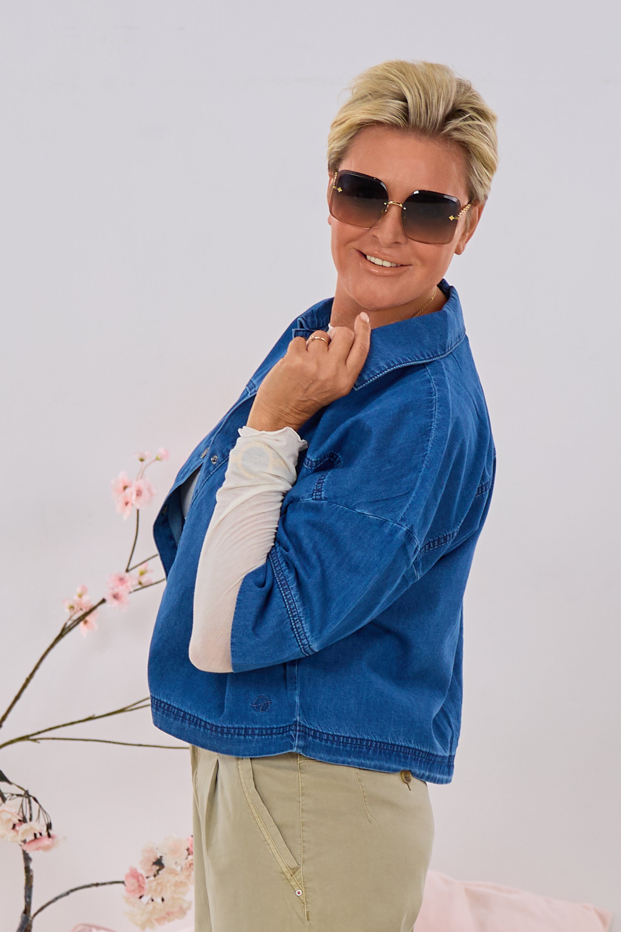 Jeanshemd mit kurzen Ärmeln, denim