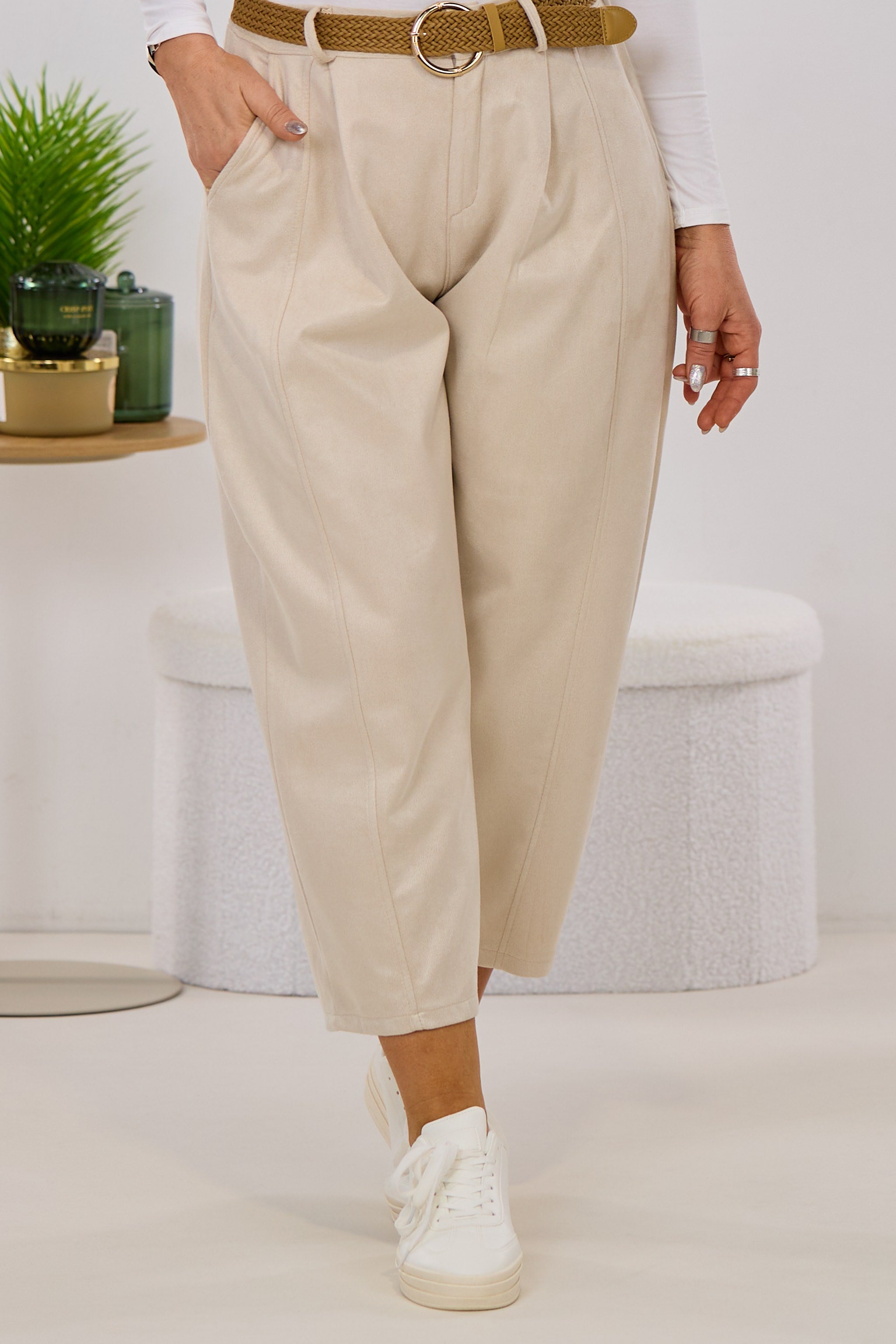 Hose in Veloursleder-Optik, beige