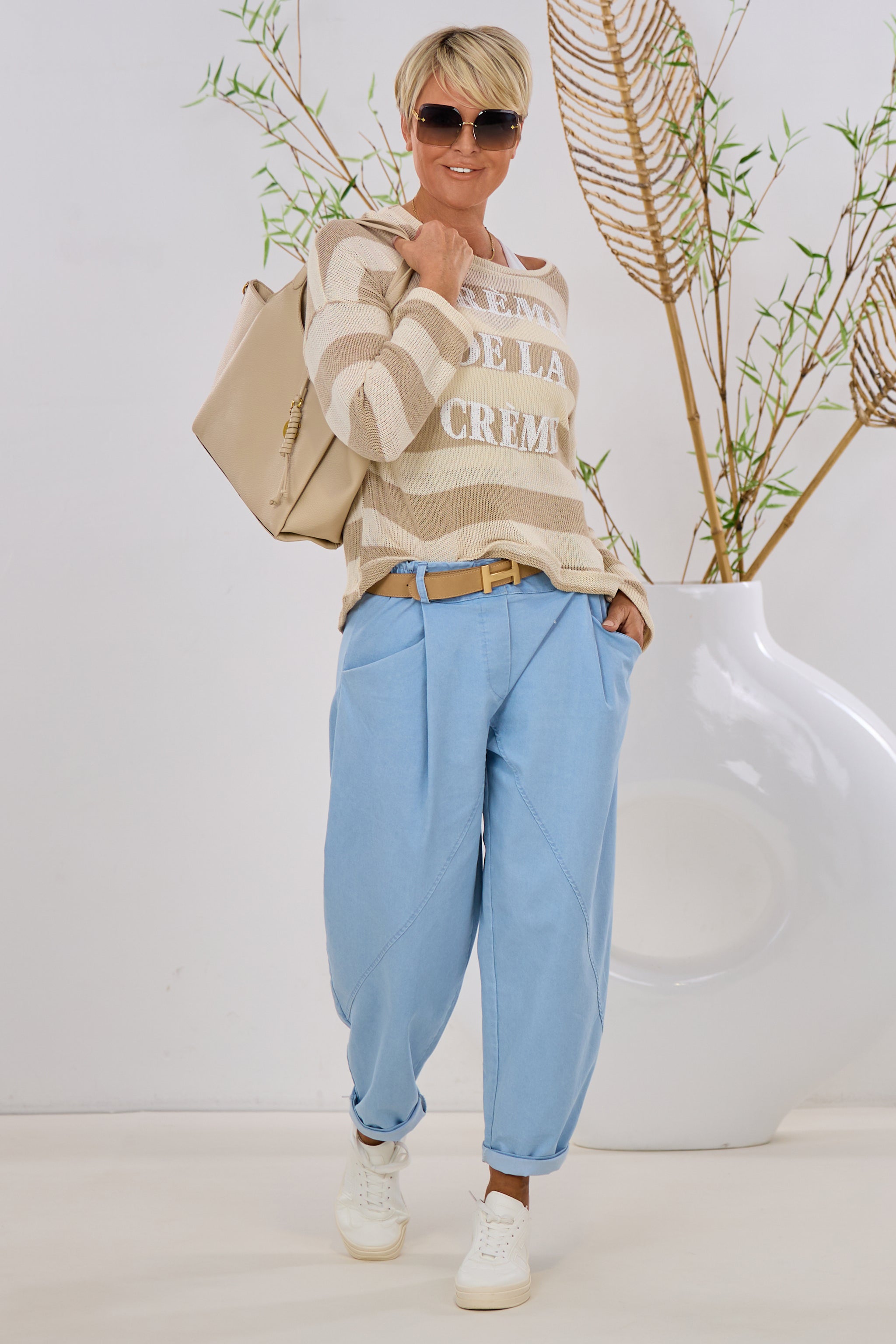 Leichte Jeans mit Zierknopf, hell denim