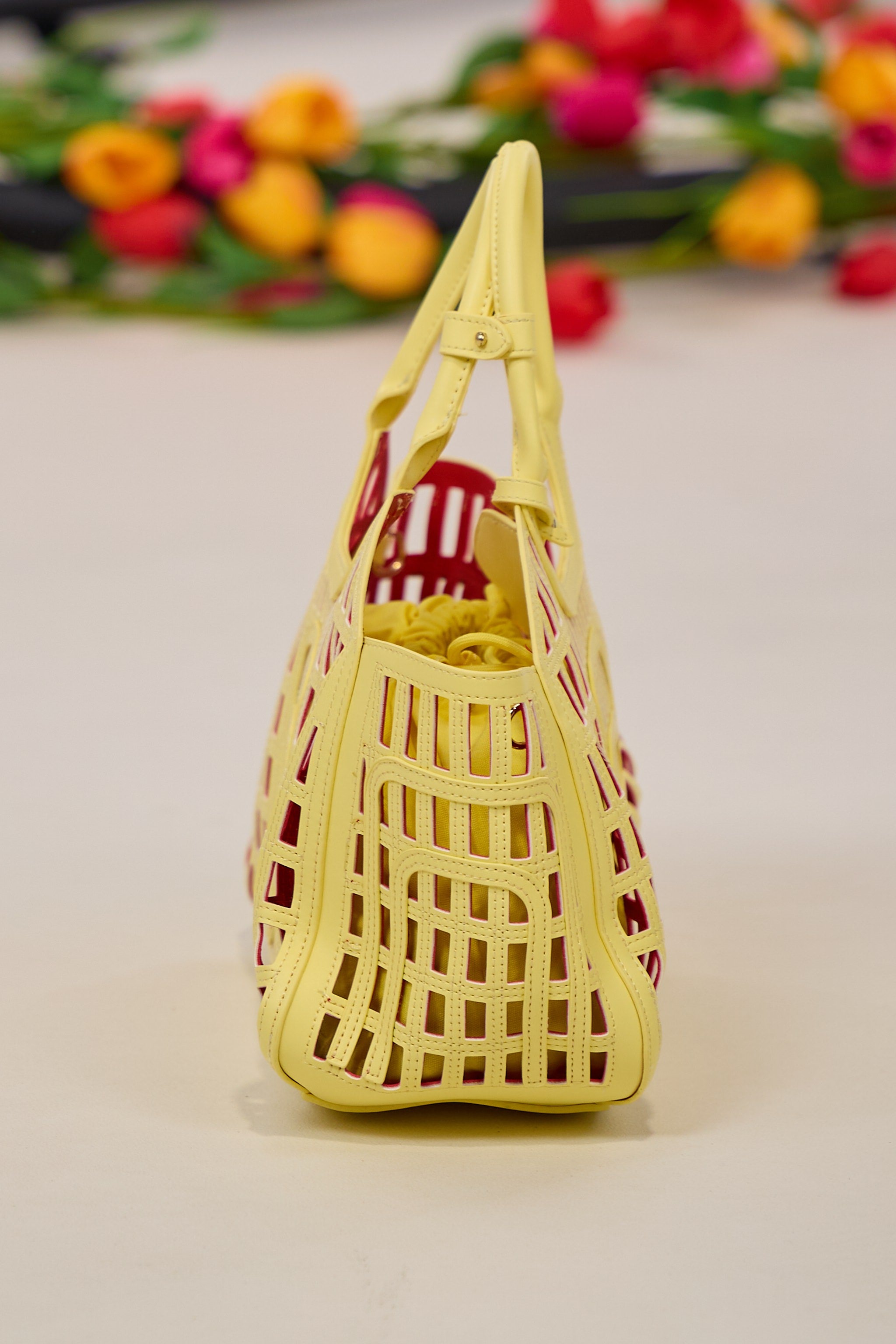 Henkeltasche mit Stoffbeutel, gelb-rot