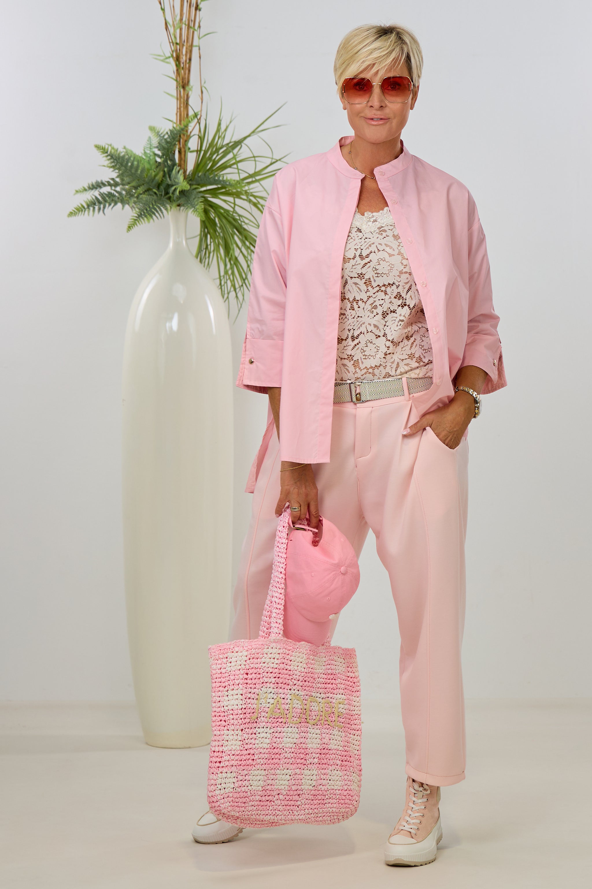 Bluse mit Stehkragen und Manschetten, rosa