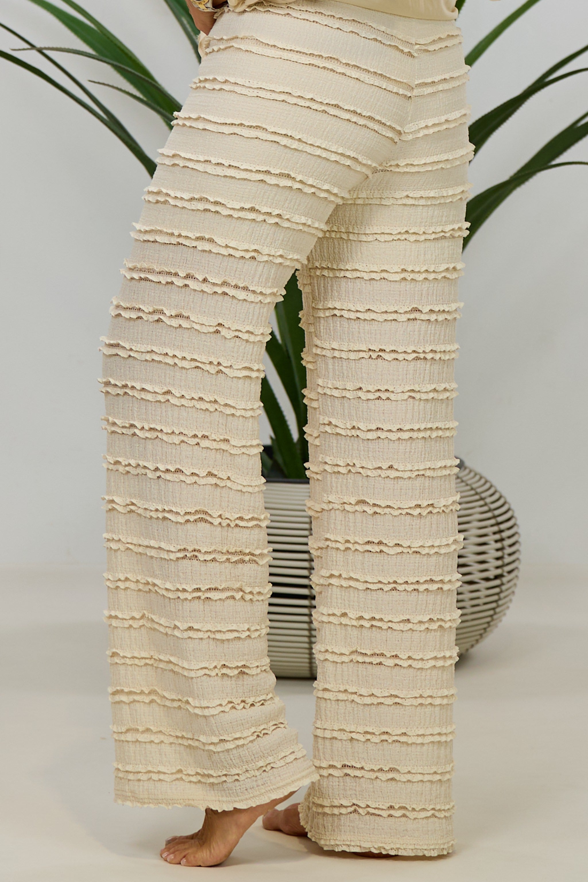 Elastische Hose mit Rüschen, beige