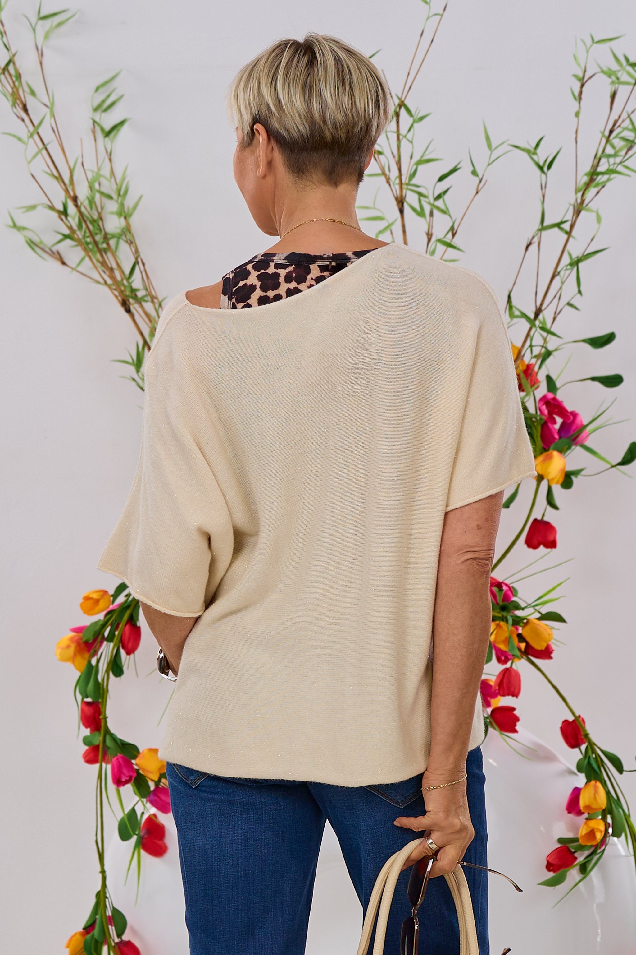 quergestrickter Pulli mit Silberfaden, beige