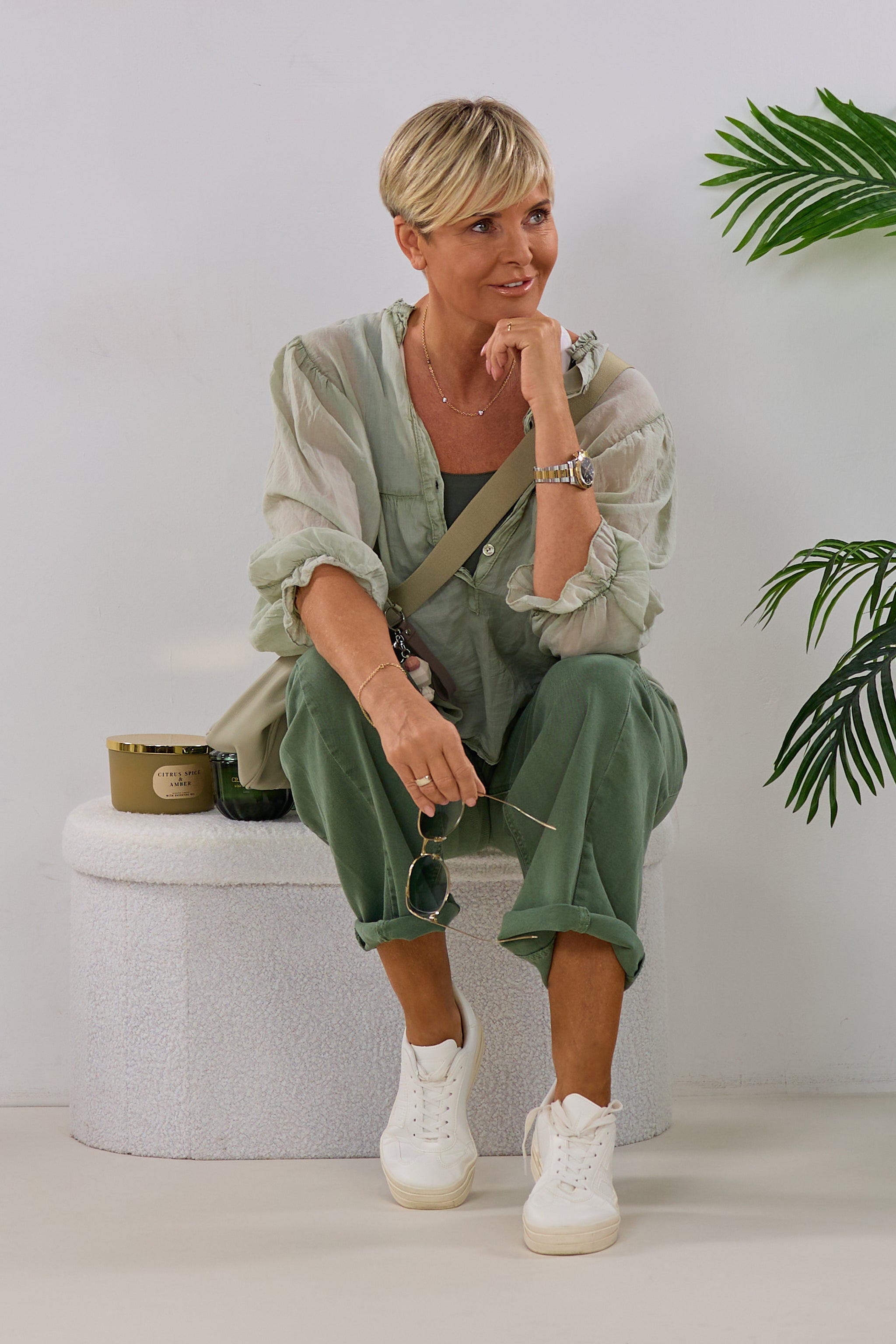 Transparente Bluse mit weiten Ärmeln, hell khaki