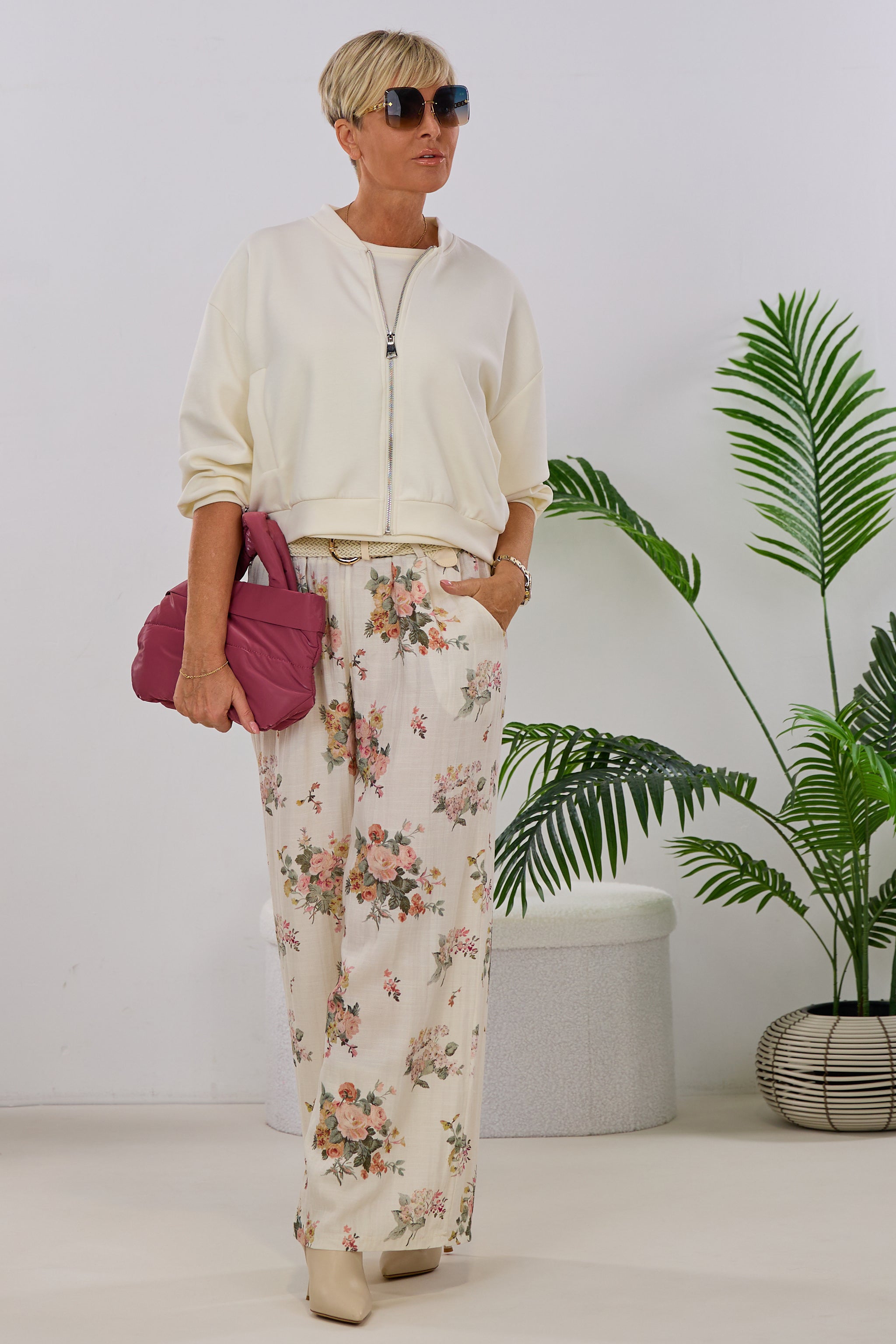 Geblümte Hose, creme-rosa-grün