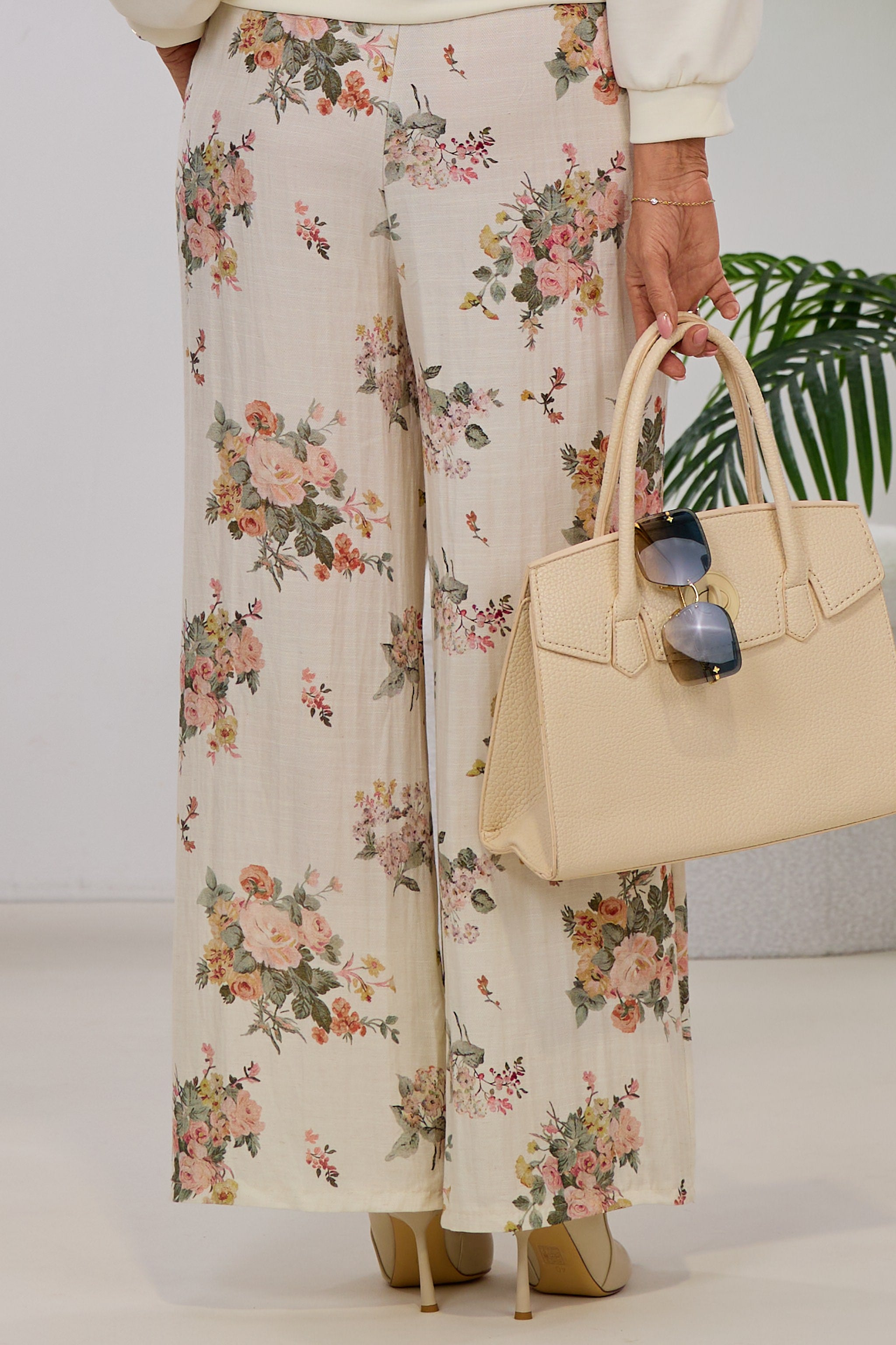 Geblümte Hose, creme-rosa-grün