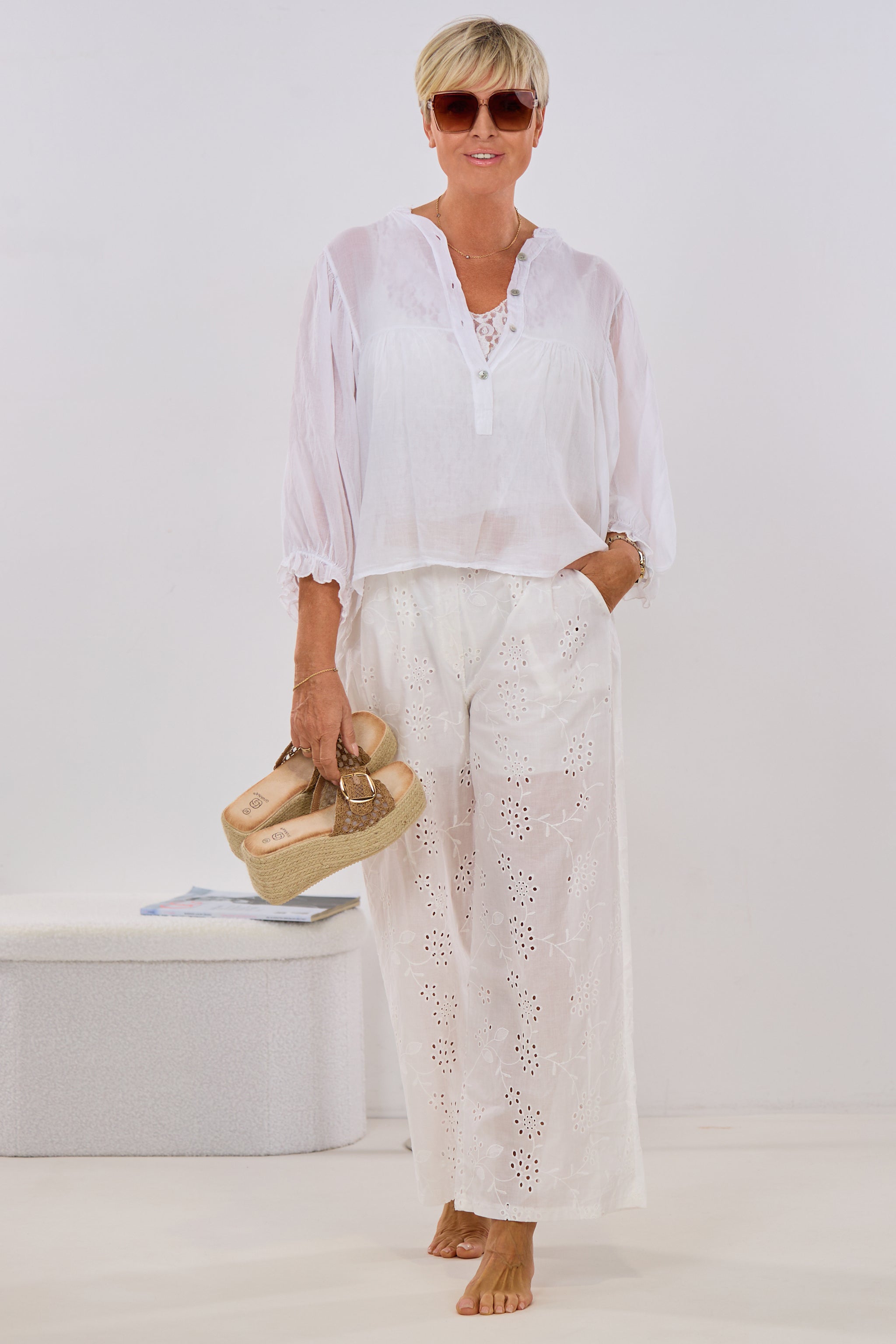 Transparente Bluse mit weiten Ärmeln, weiß