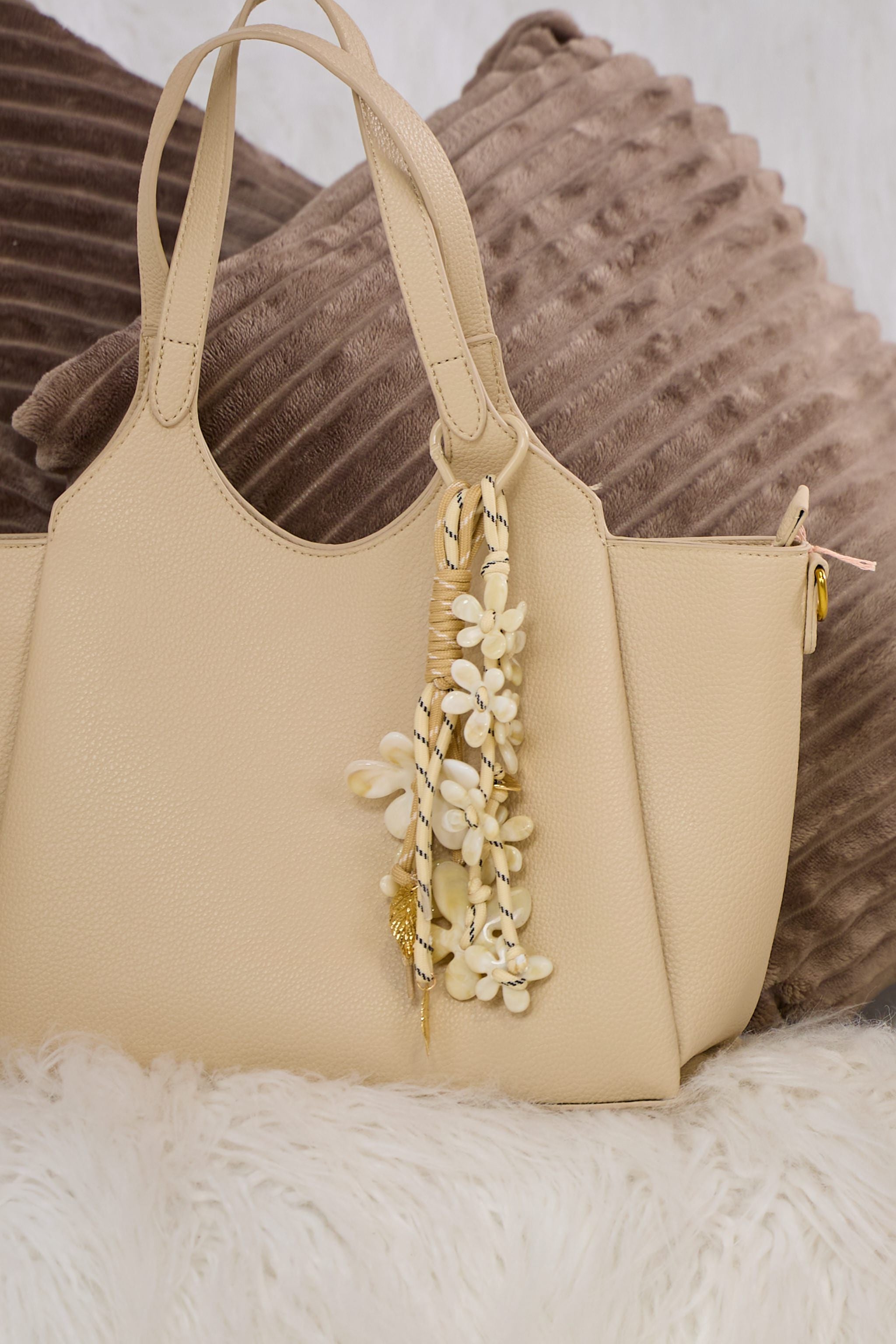 Schlüssel-/Taschenanhänger, beige-natur