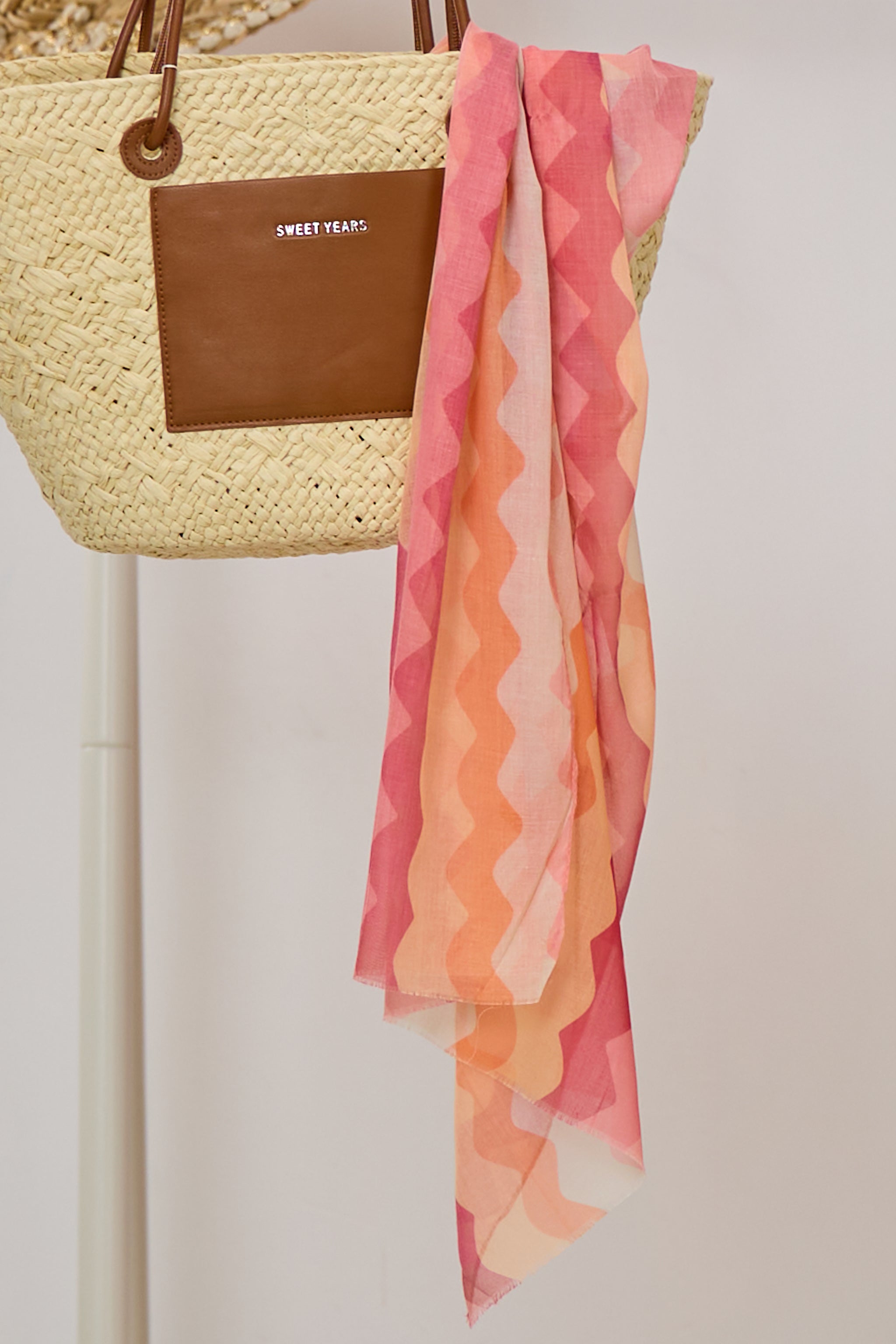 Tuch mit Wellenmuster, orange-rosa