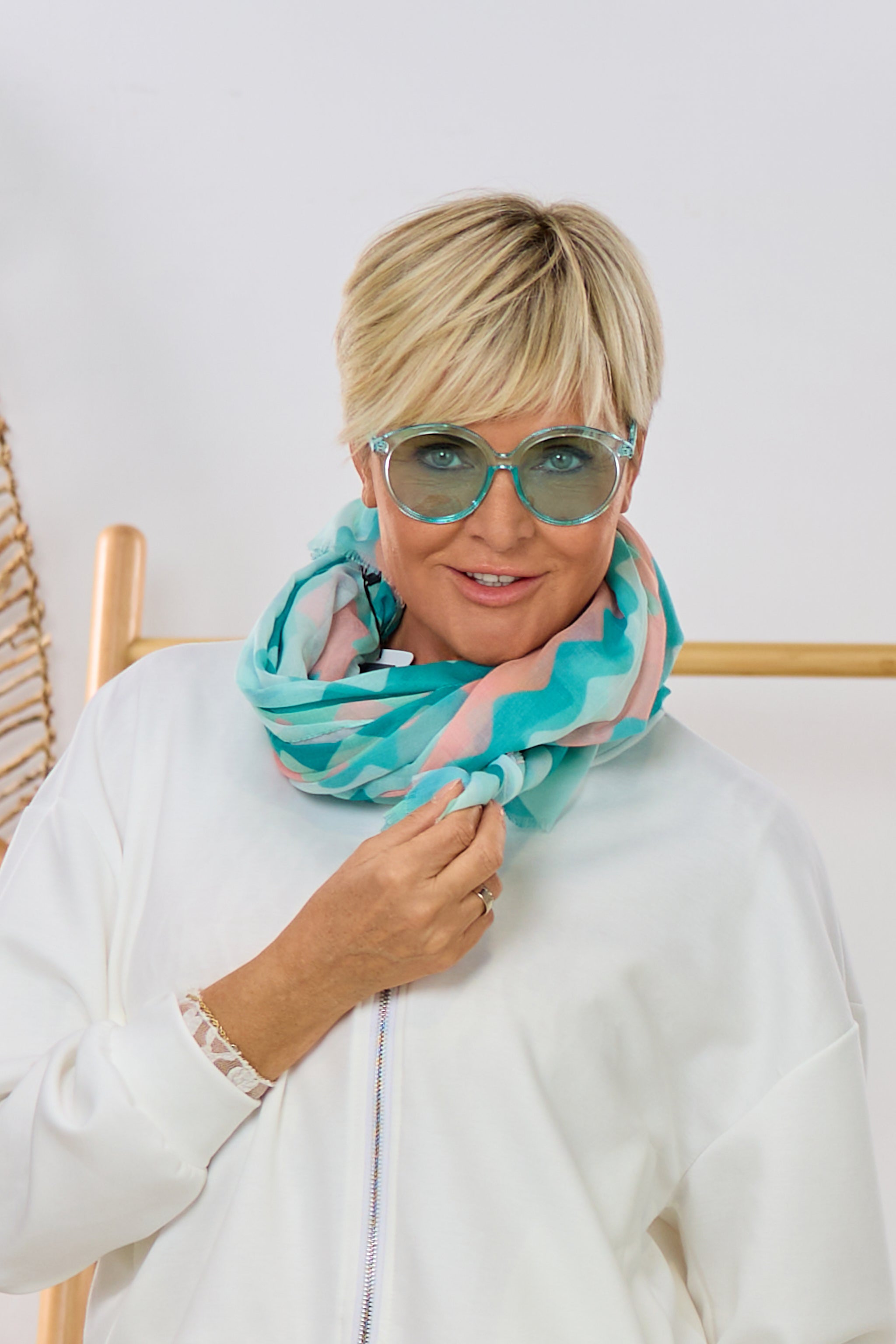 Tuch mit Wellenmuster, mint-rosa