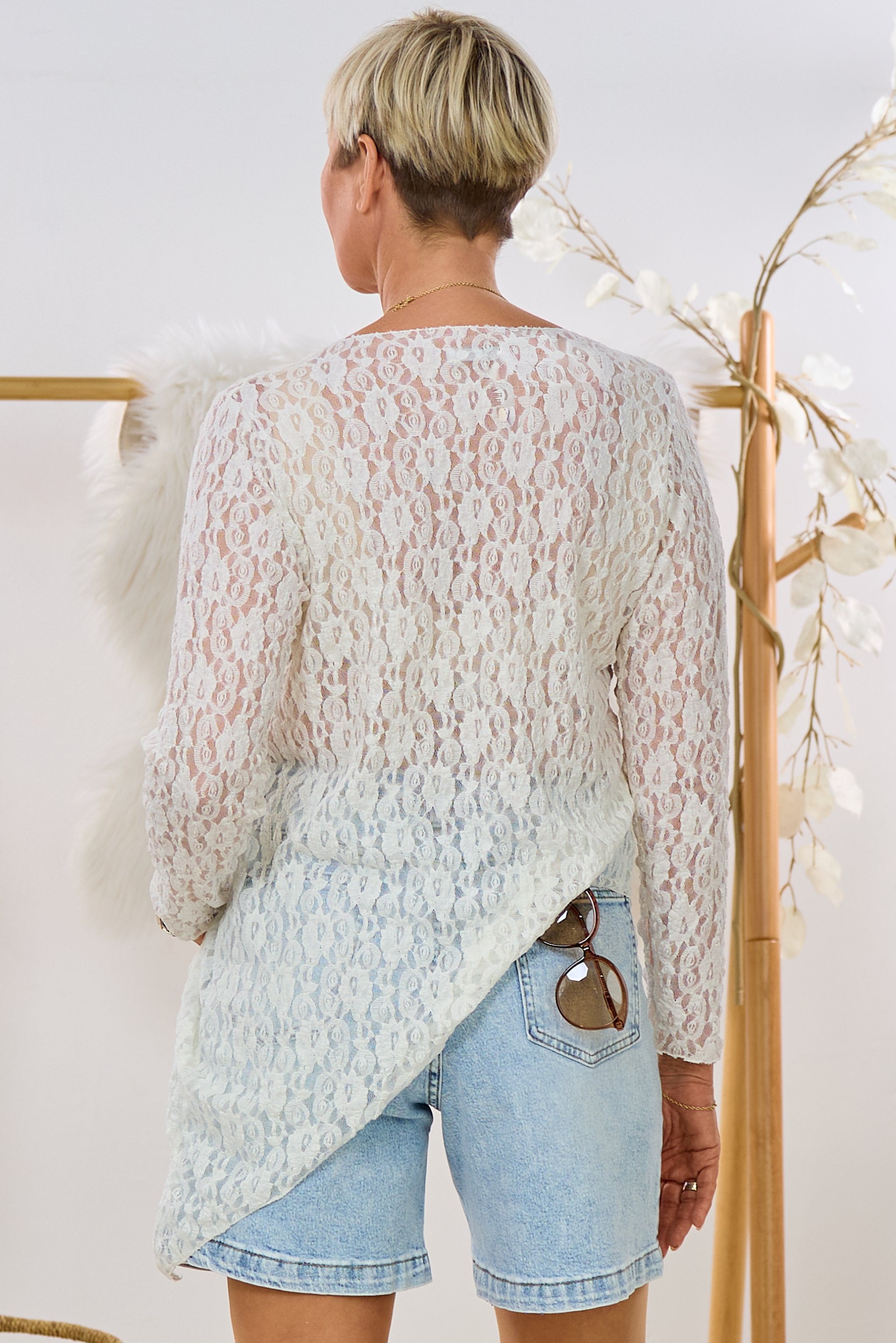 Asymmetrisches Spitzen-Langarmshirt, groß, ecru