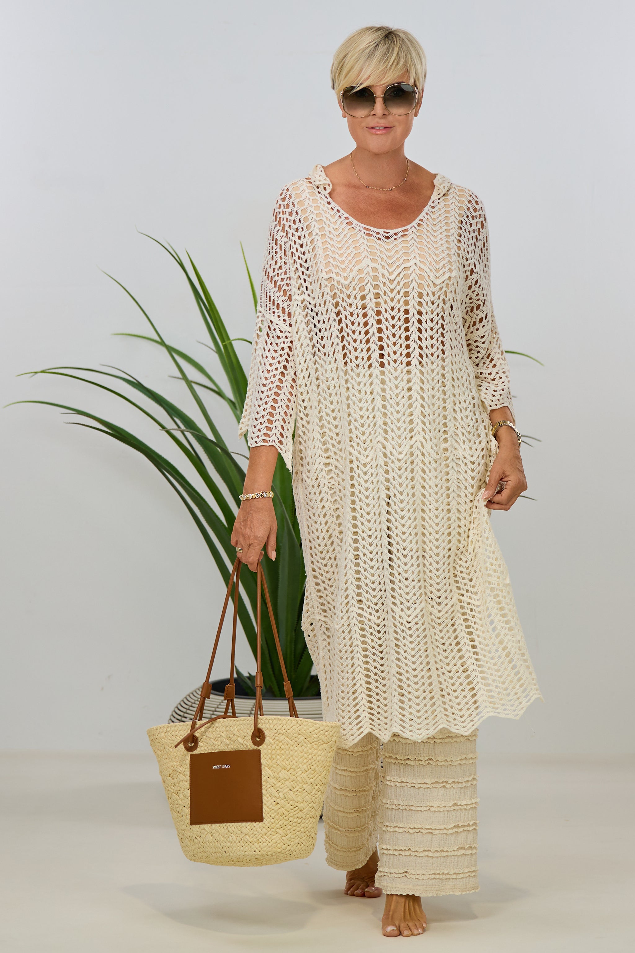 Langes Kleid in Häkeloptik, beige
