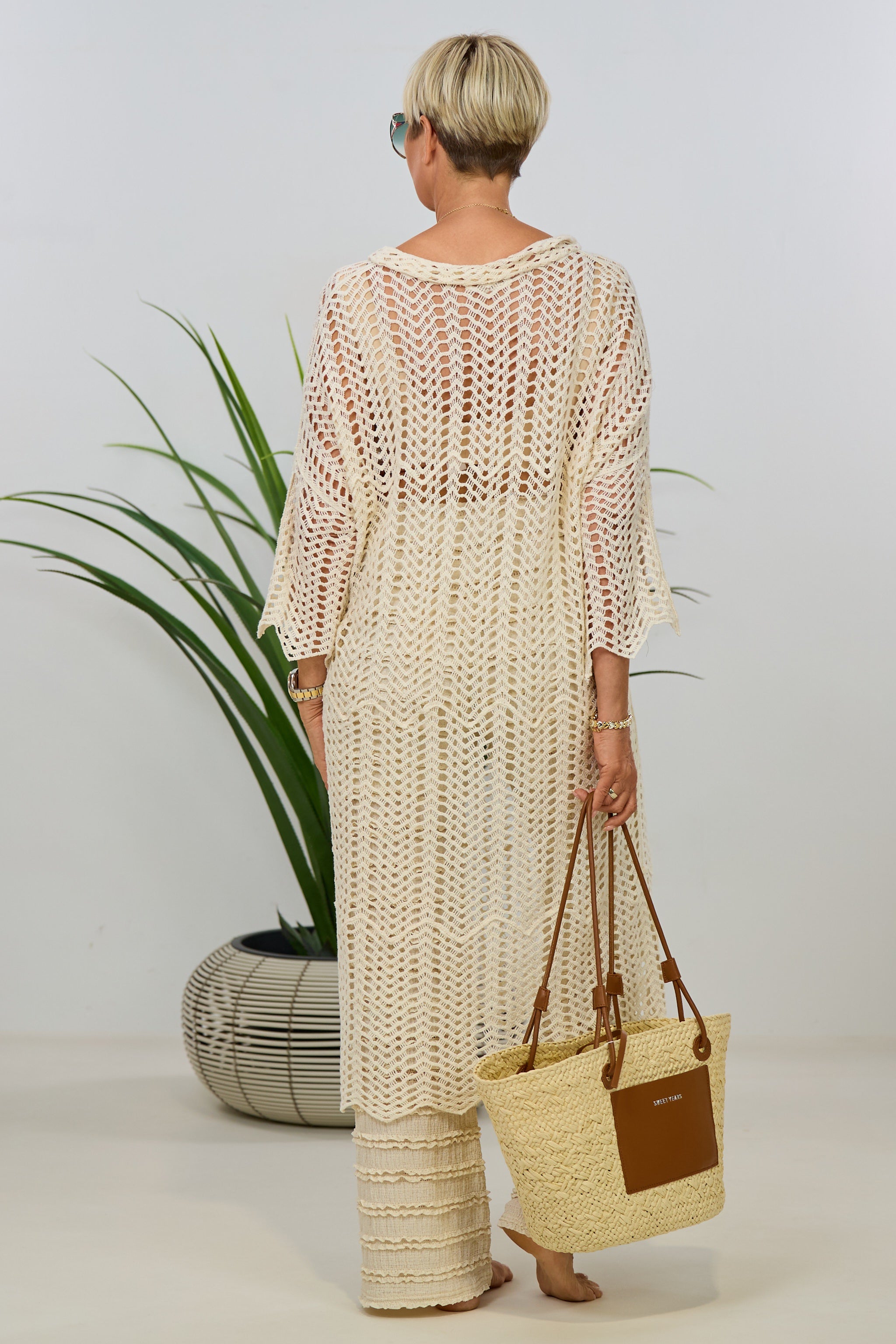 Langes Kleid in Häkeloptik, beige