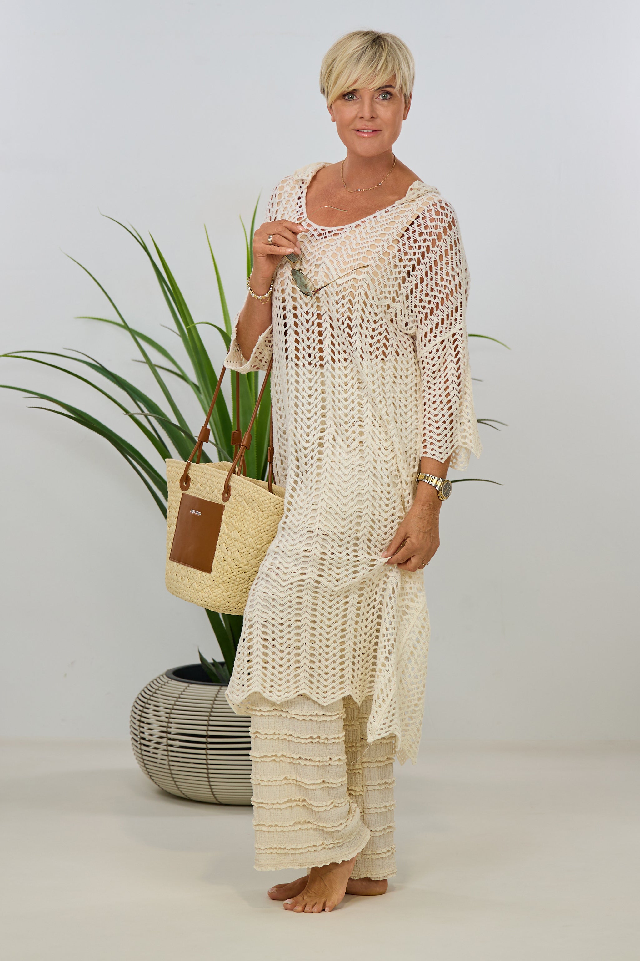 Langes Kleid in Häkeloptik, beige