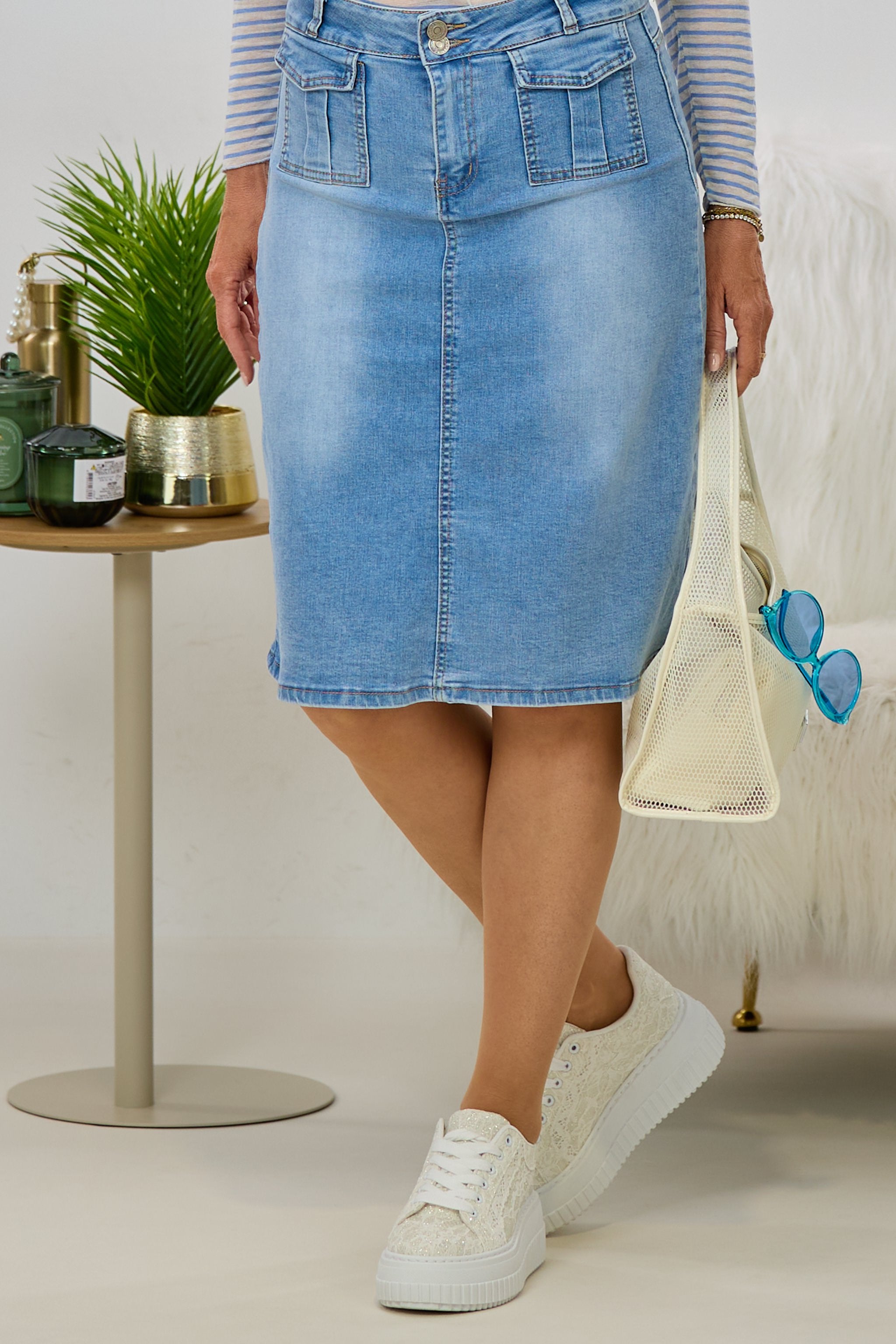 Jeansrock mit aufgesetzten Taschen, denim