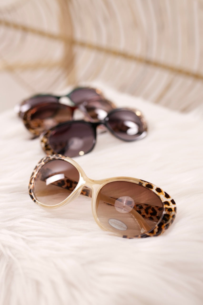 Elegante Sonnenbrille mit Leo, beige