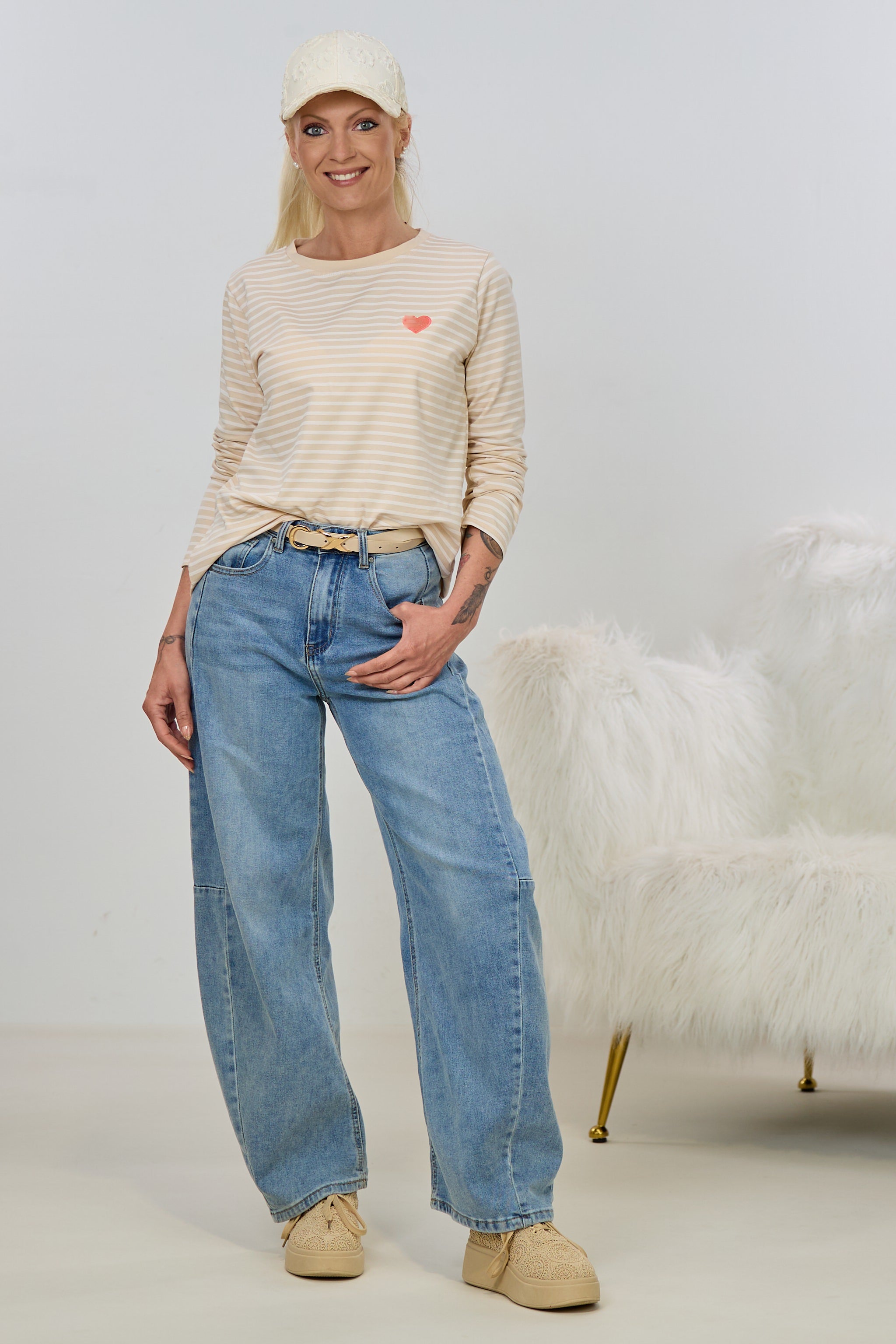 Geringeltes Shirt mit Herz, beige-weiß