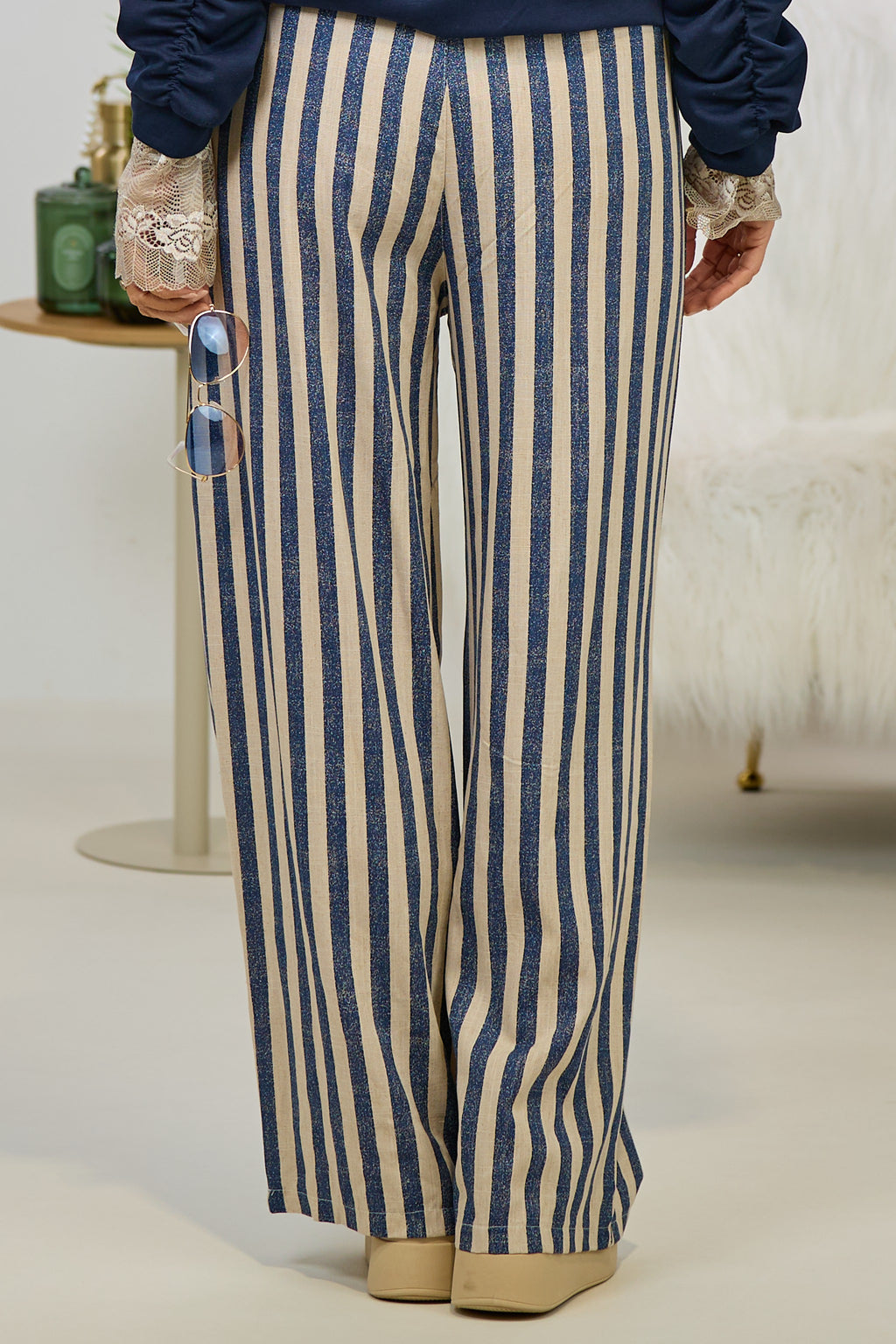 Weite Halbleinenhose mit Streifen, beige-blau