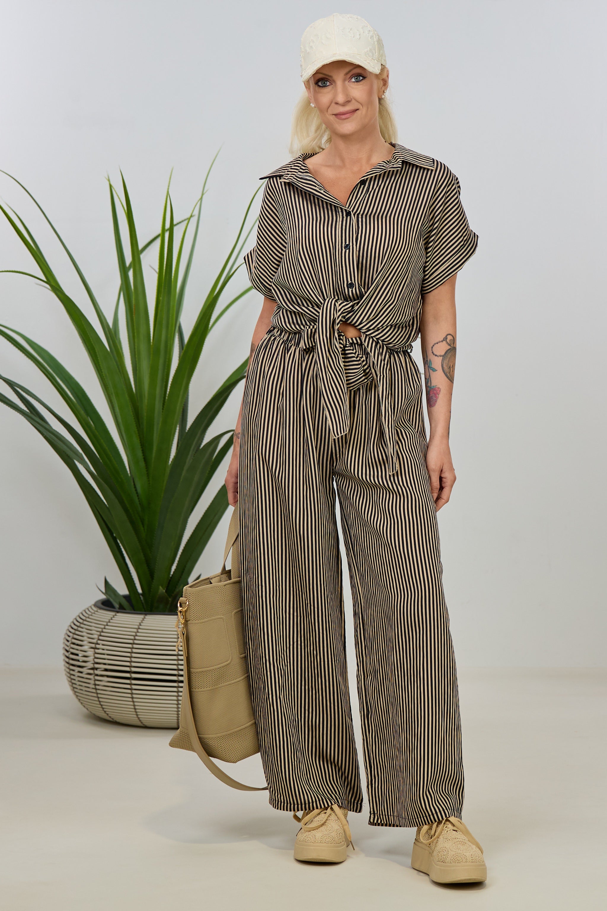 gestreifte Hose, schwarz-taupe