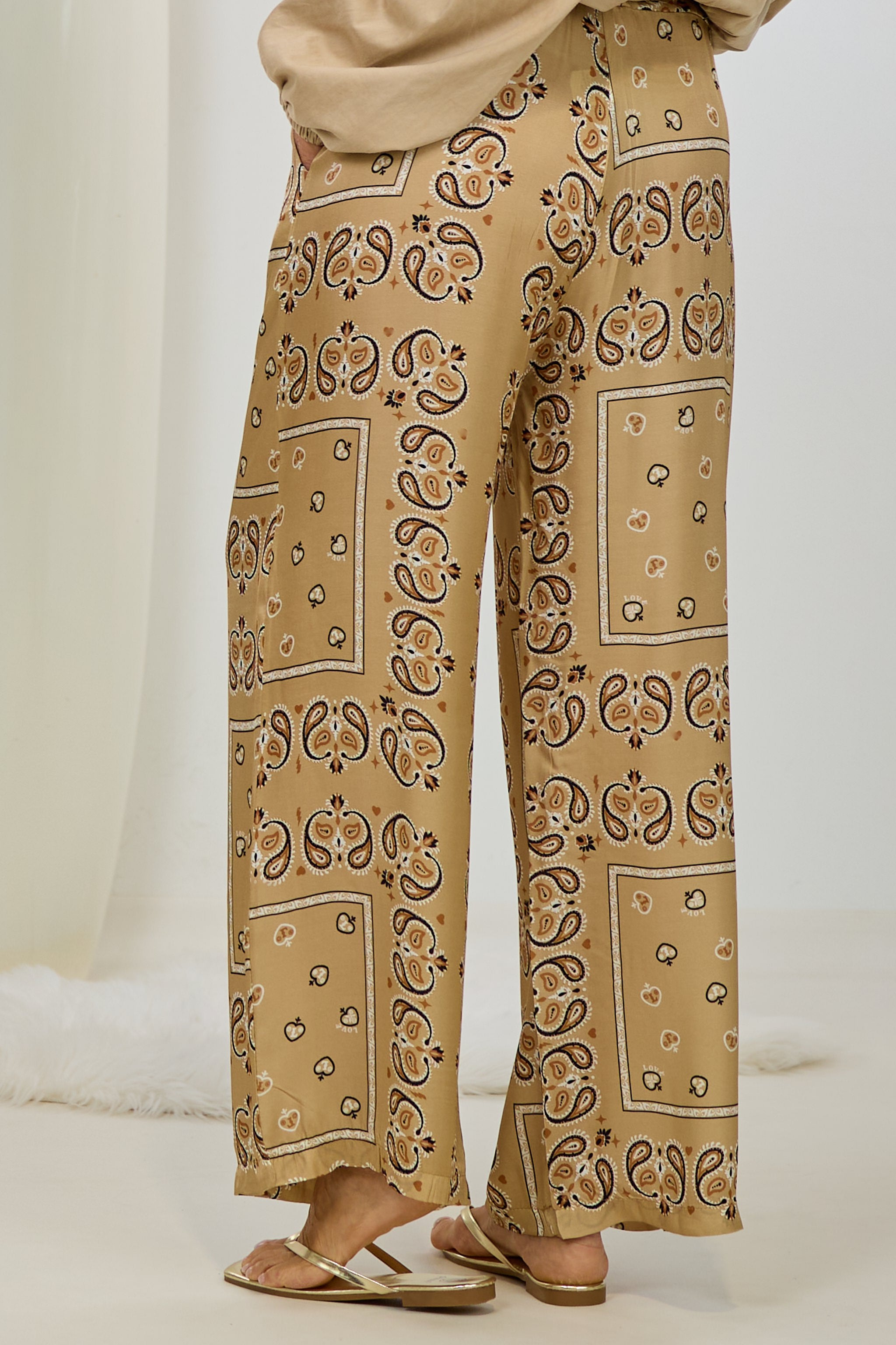 Seidige Stoffhose mit Fantasy-Muster, taupe-braun
