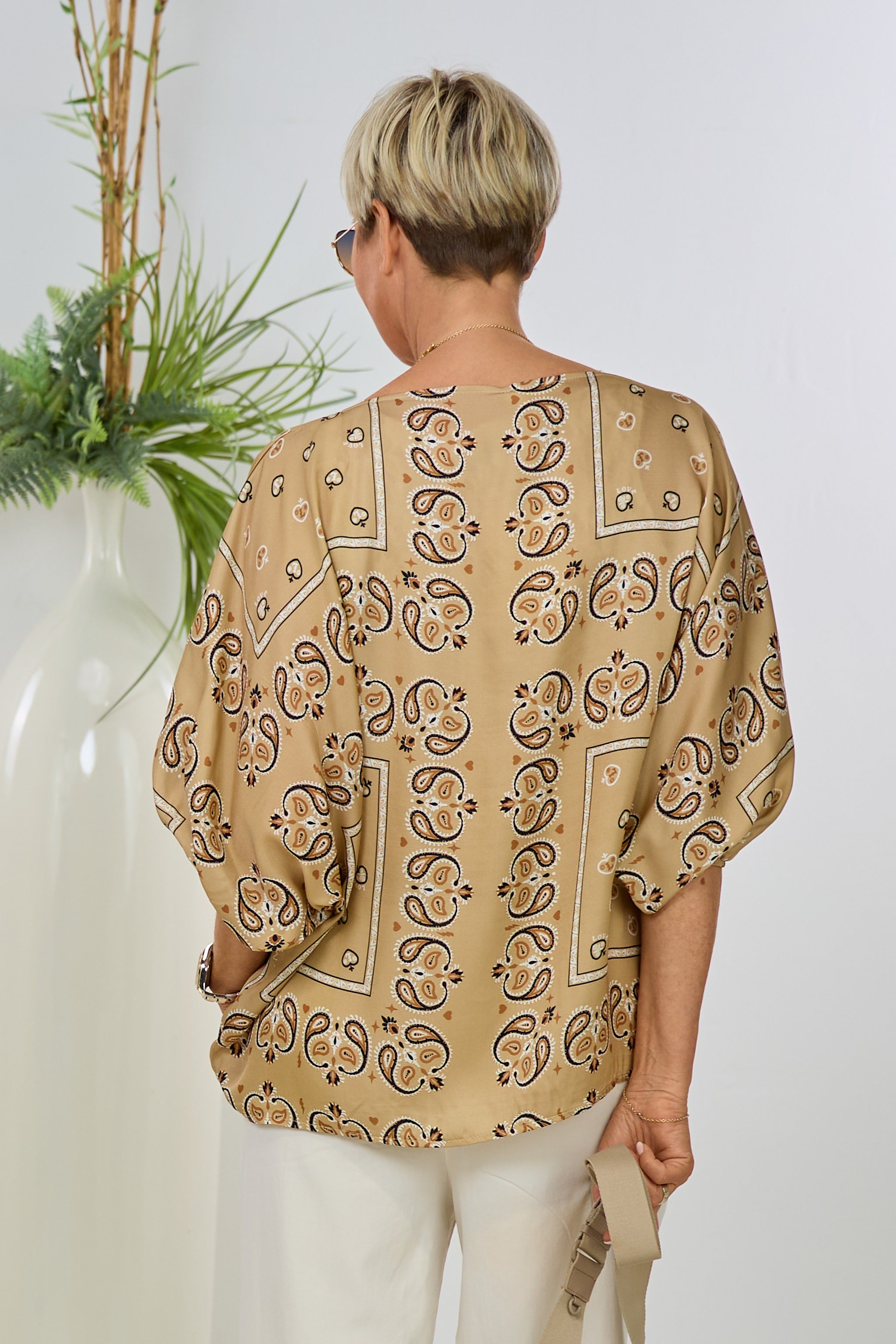 Tunikabluse mit Fantasy-Muster, taupe-braun