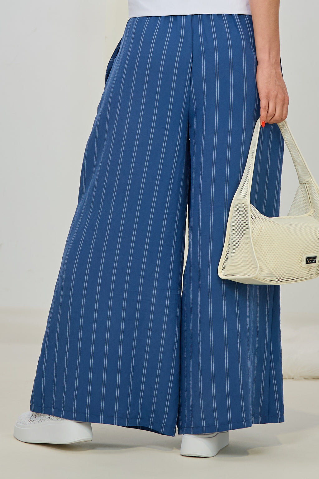 gestreifte Marlene Hose mit elastischem Bund, blau-weiß