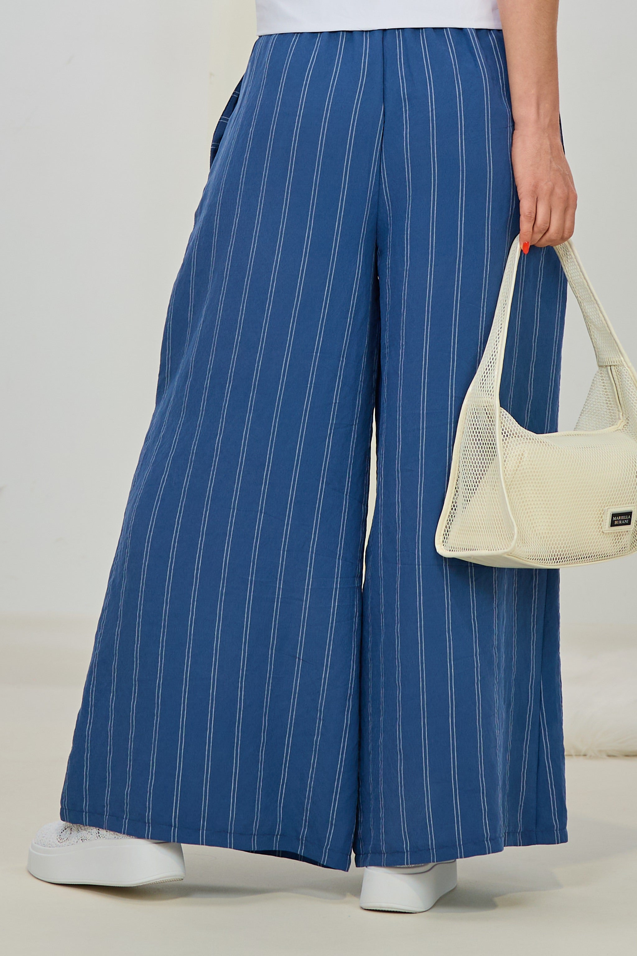 gestreifte Marlene Hose mit elastischem Bund, blau-weiß